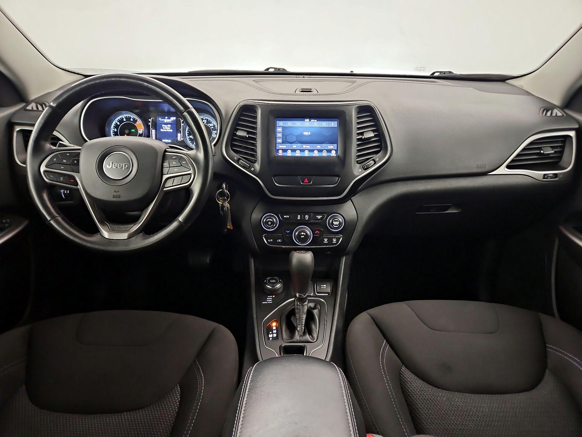 Thumbnail: 2019 Jeep Cherokee - 9