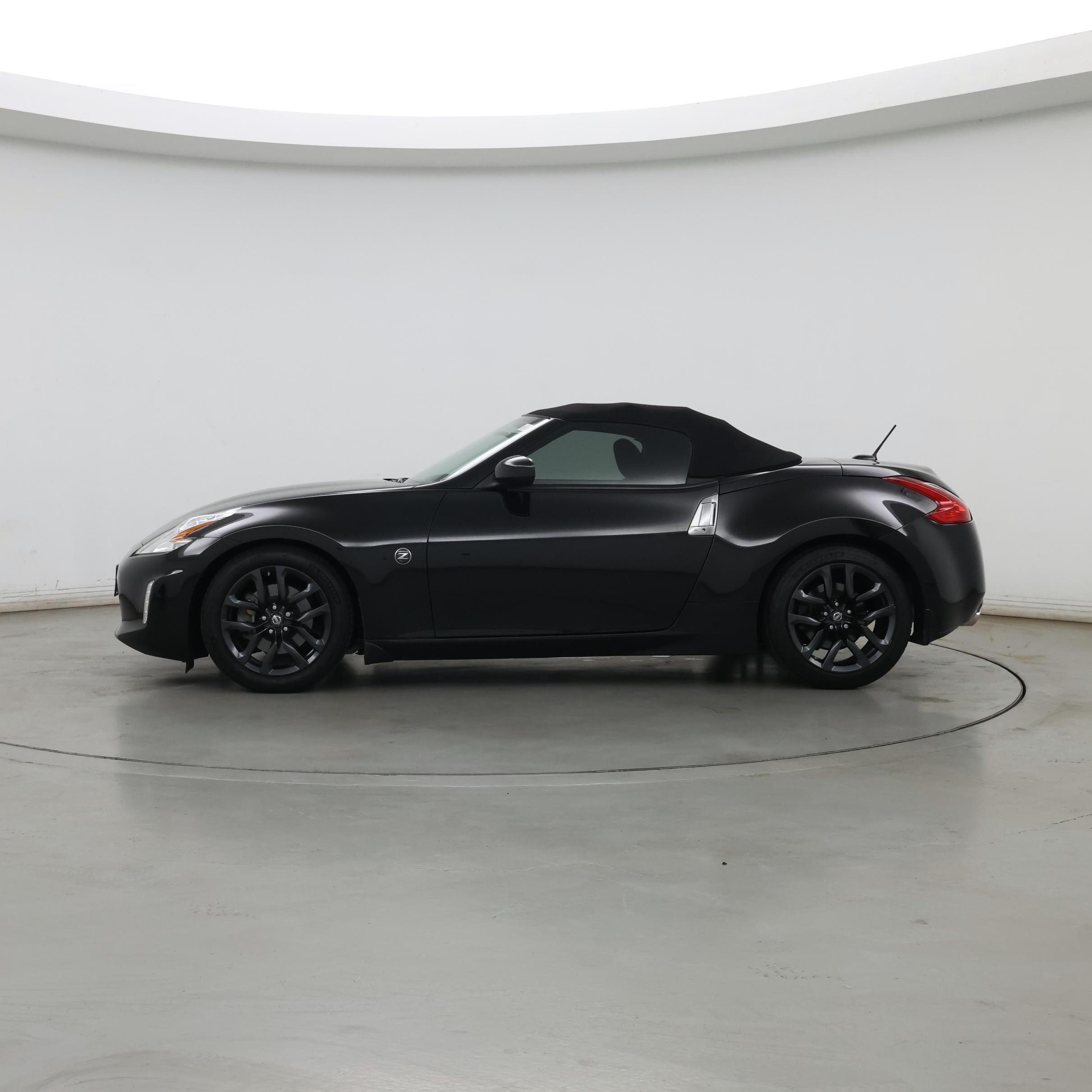 Thumbnail: 2016 Nissan Z - 3