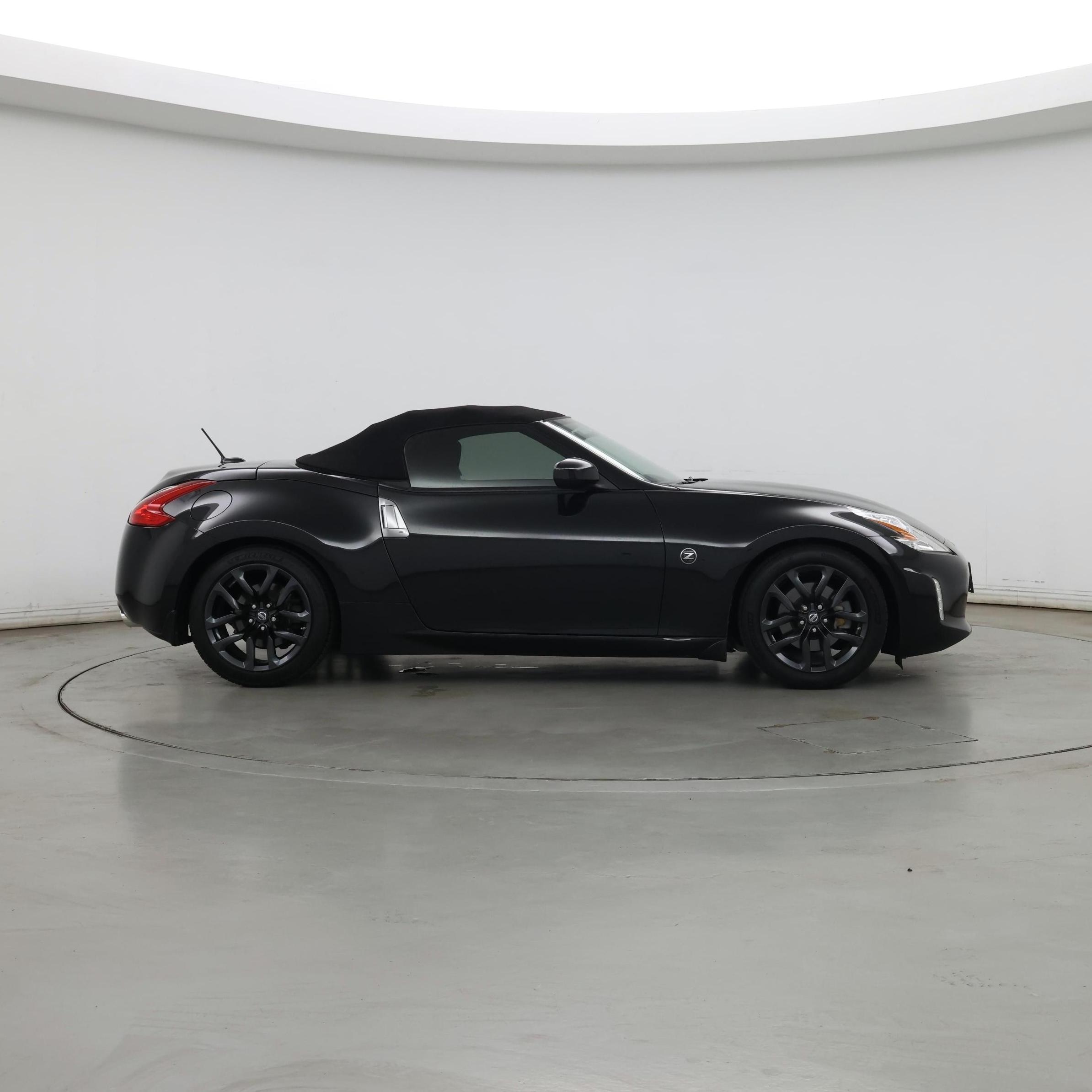 Thumbnail: 2016 Nissan Z - 7