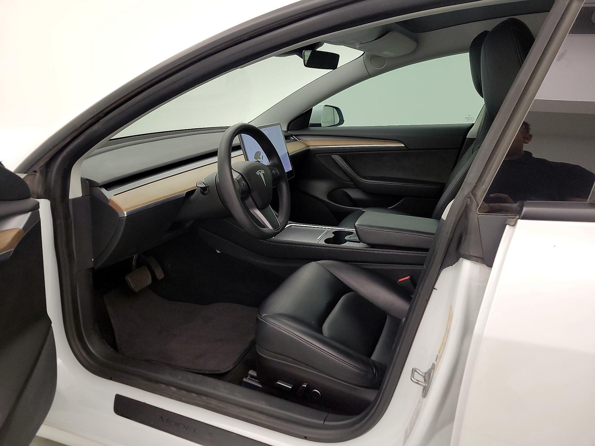 Thumbnail: 2021 Tesla Model 3 - 9