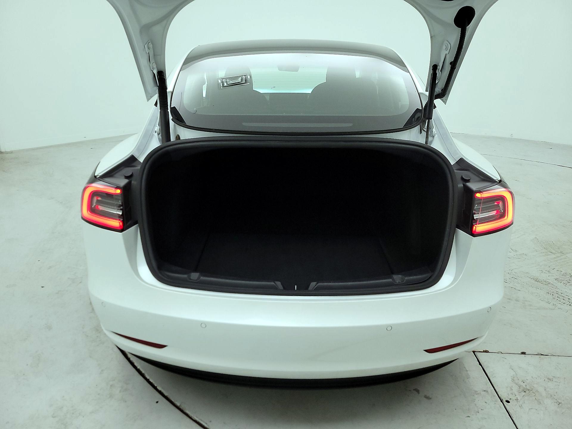 Thumbnail: 2021 Tesla Model 3 - 18