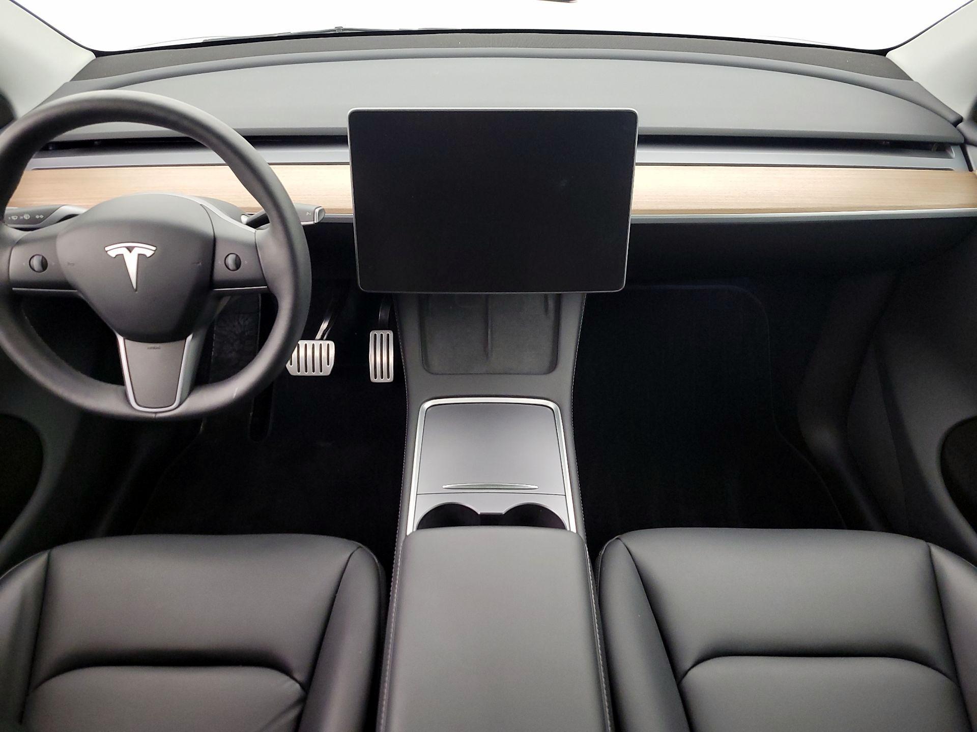 Thumbnail: 2025 Tesla Model Y - 9
