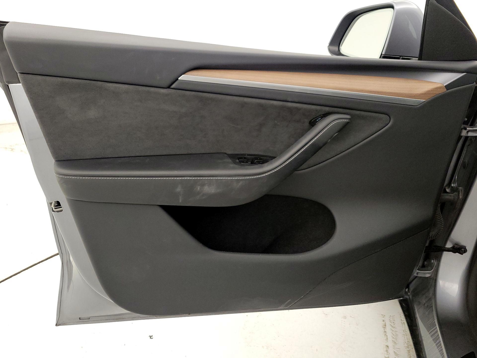 Thumbnail: 2025 Tesla Model Y - 12