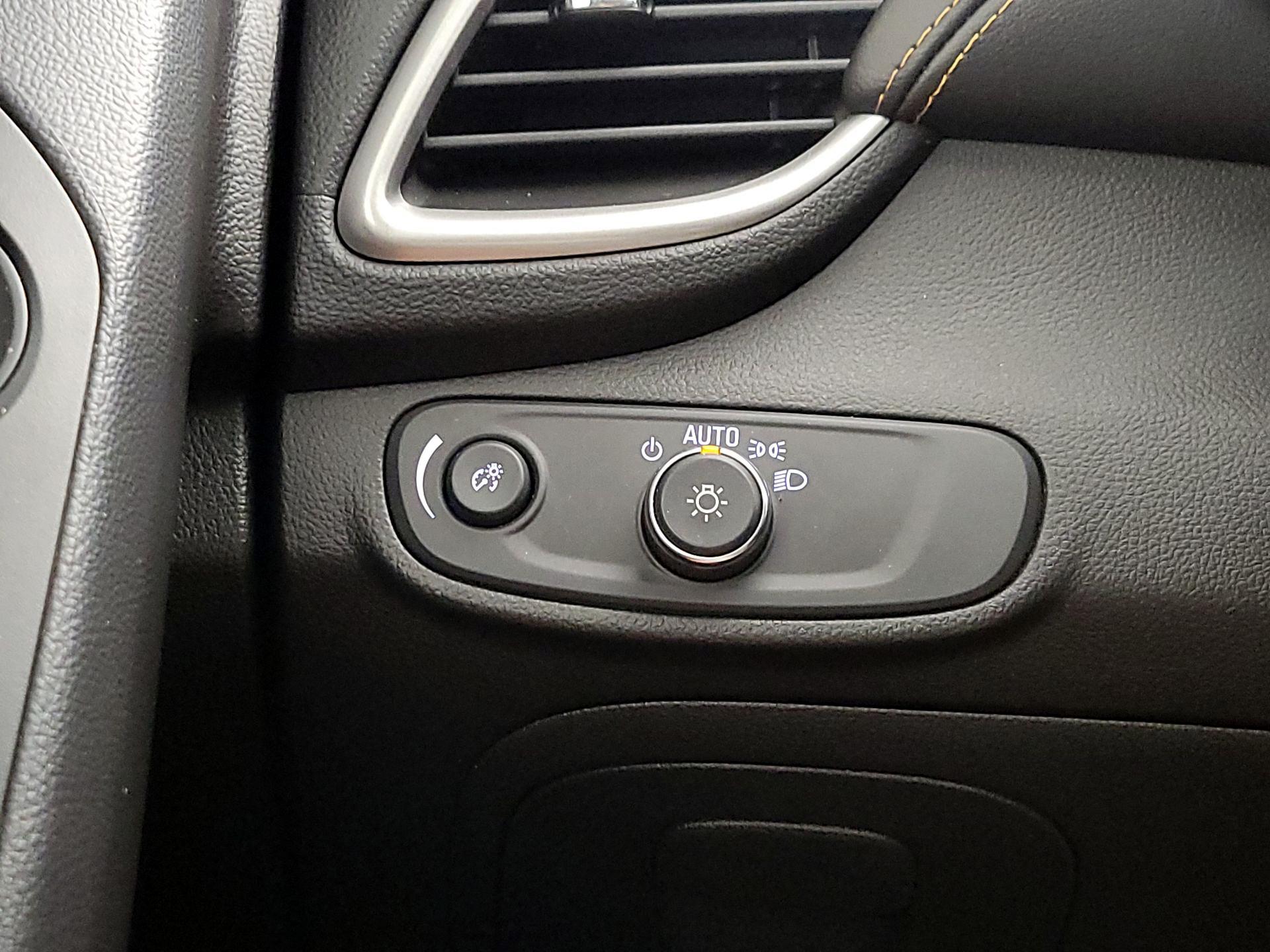 Thumbnail: 2020 Chevrolet Trax - 13