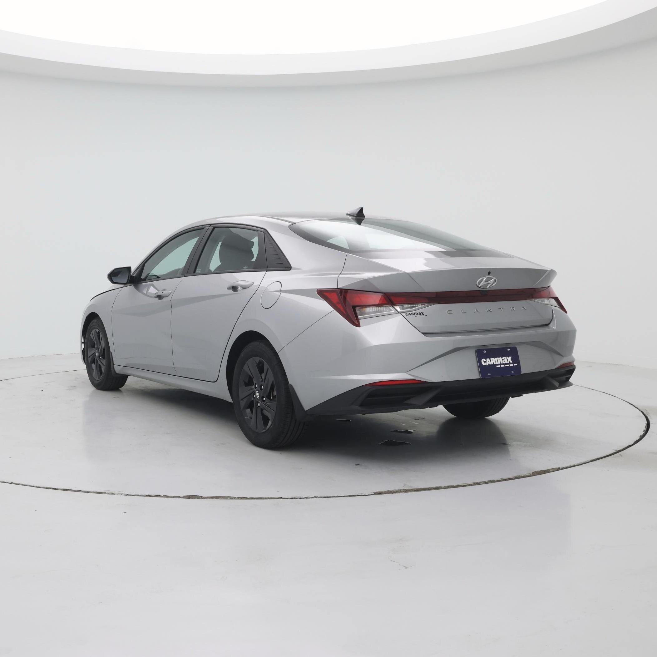 Thumbnail: 2022 Hyundai Elantra - 2