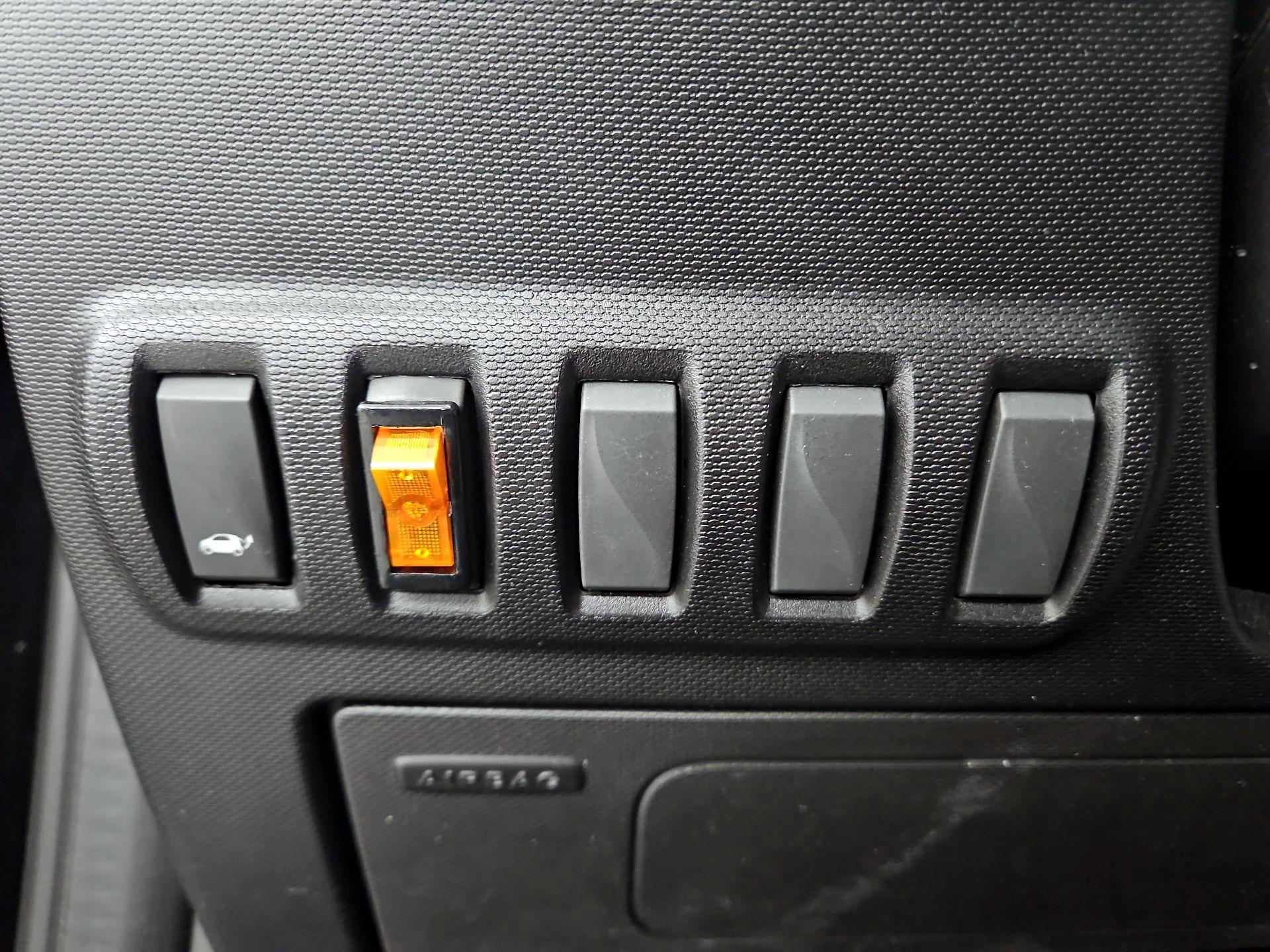 Thumbnail: 2016 smart fortwo - 13