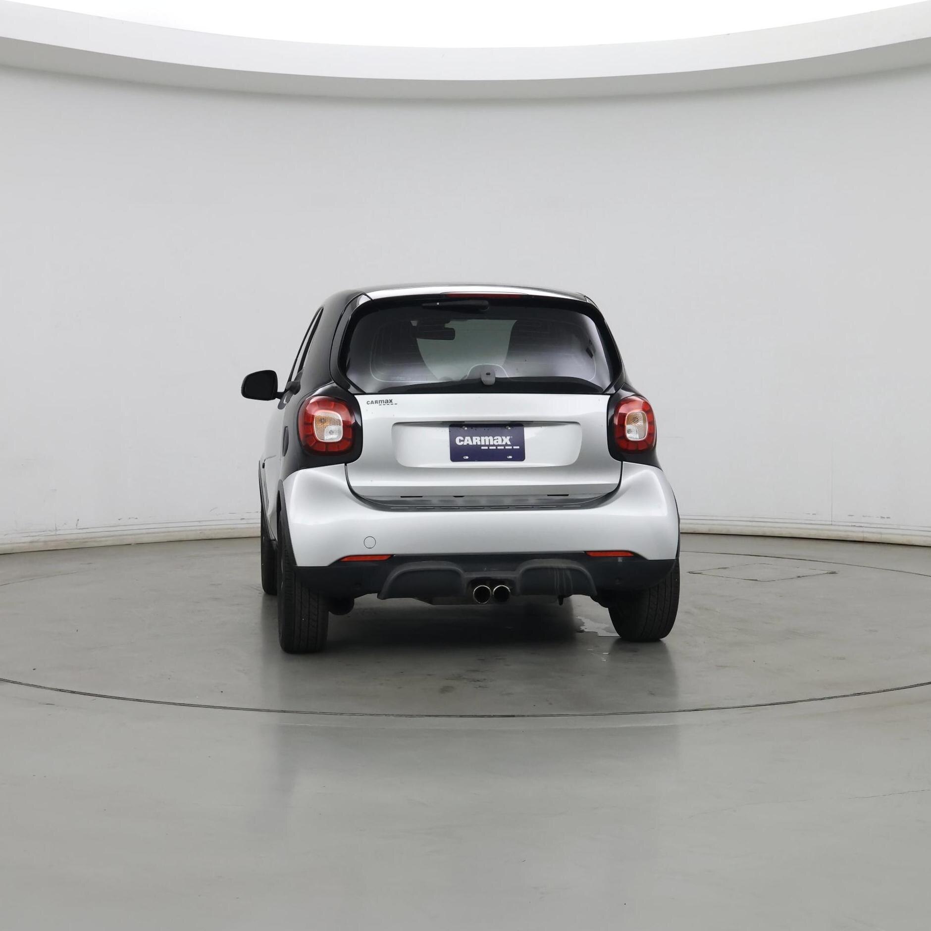 Thumbnail: 2016 smart fortwo - 6