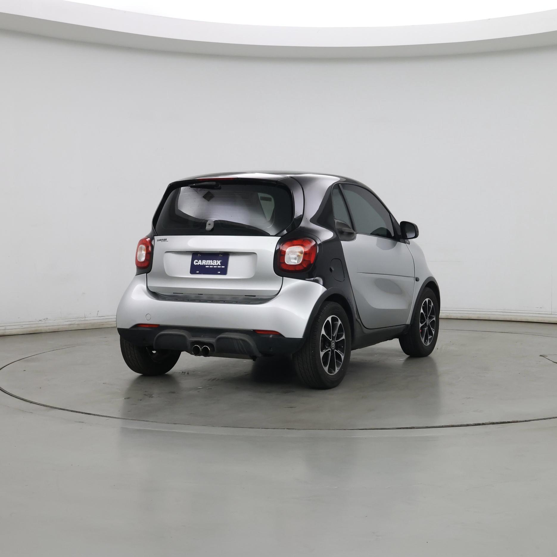 Thumbnail: 2016 smart fortwo - 8