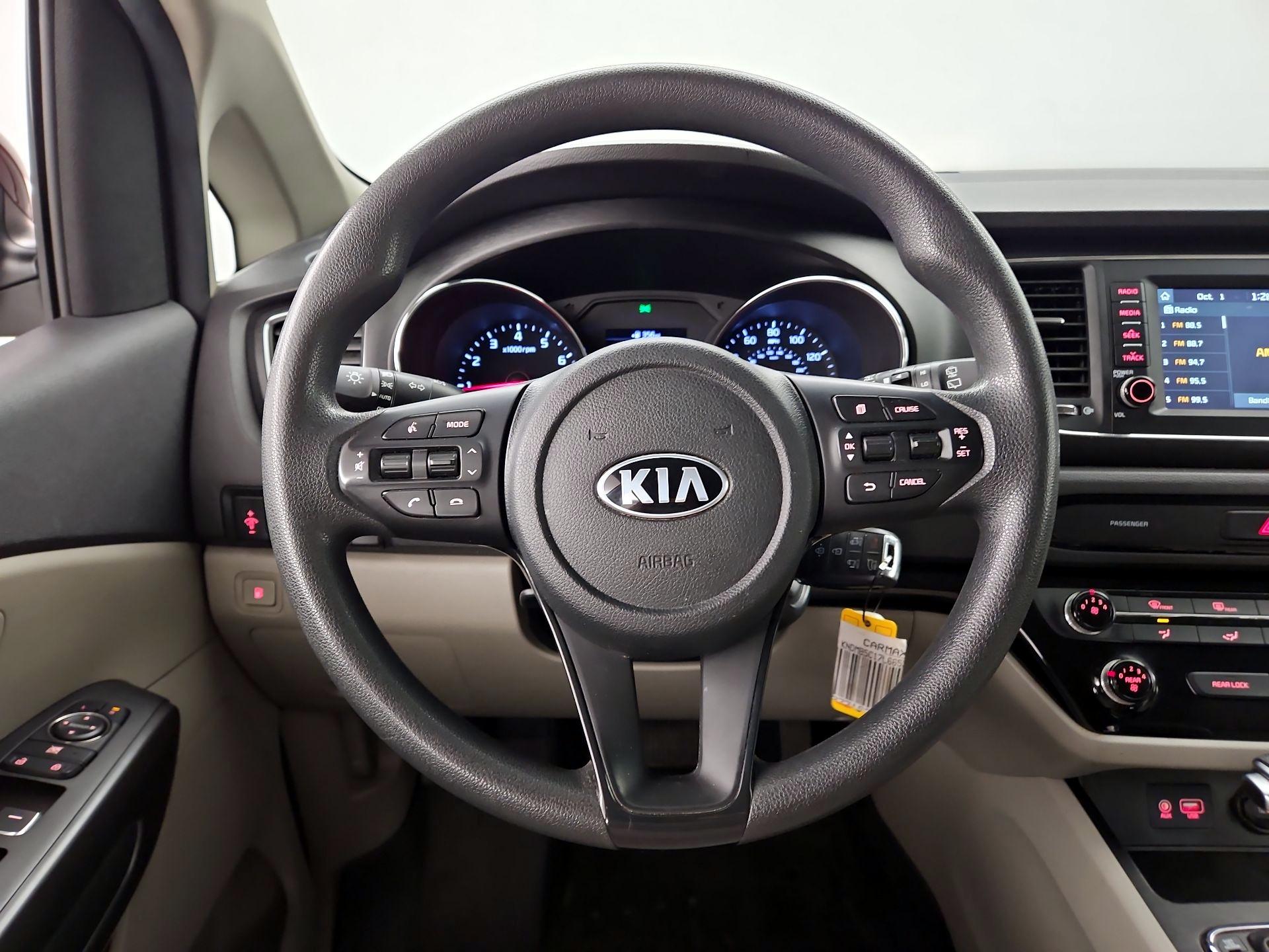 Thumbnail: 2020 Kia Sedona - 10