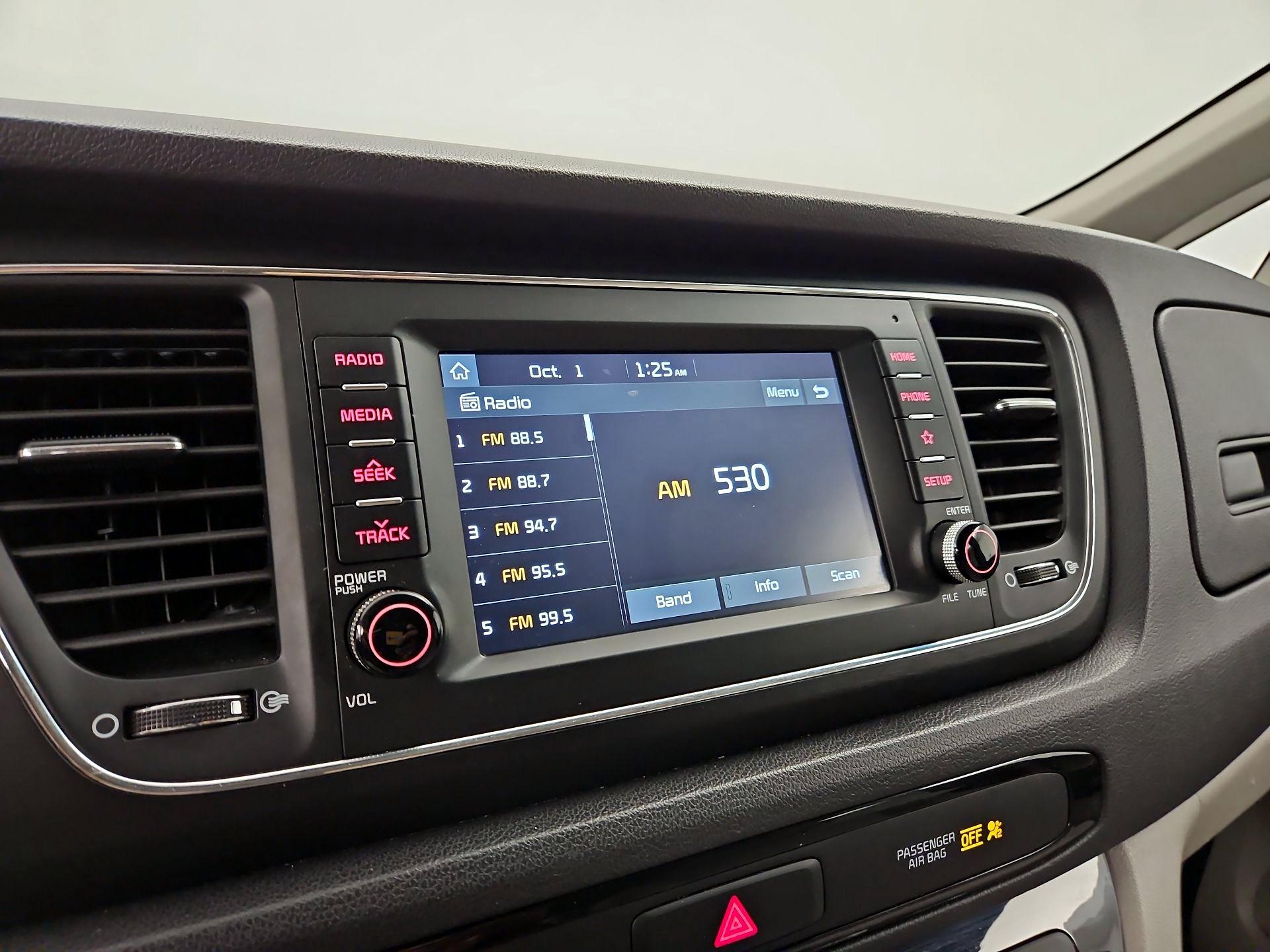 Thumbnail: 2020 Kia Sedona - 15