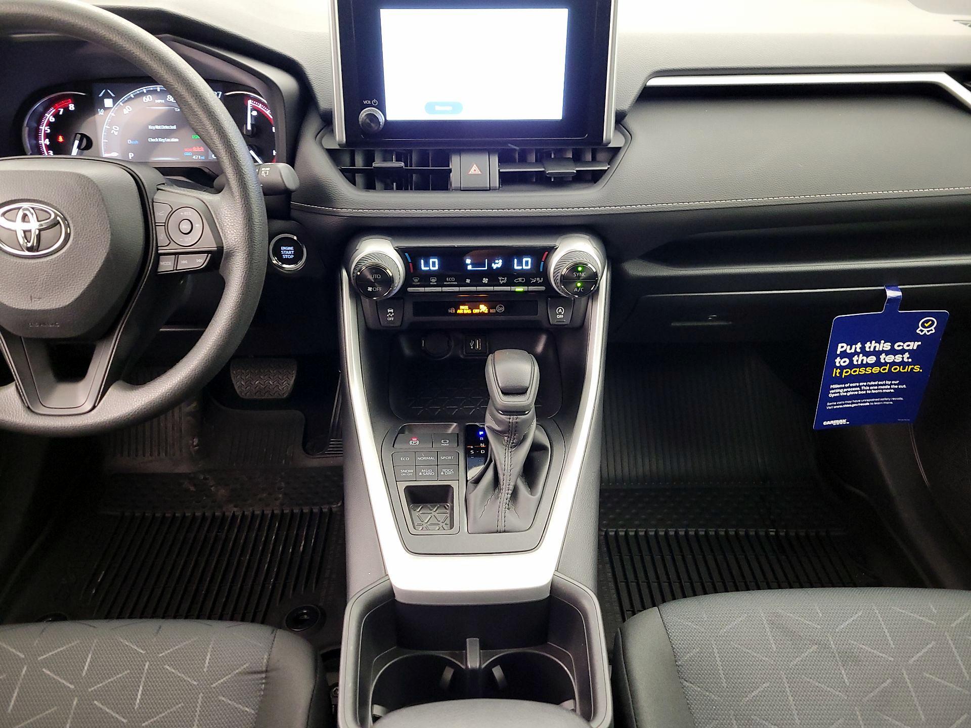 Thumbnail: 2025 Toyota RAV4 - 17