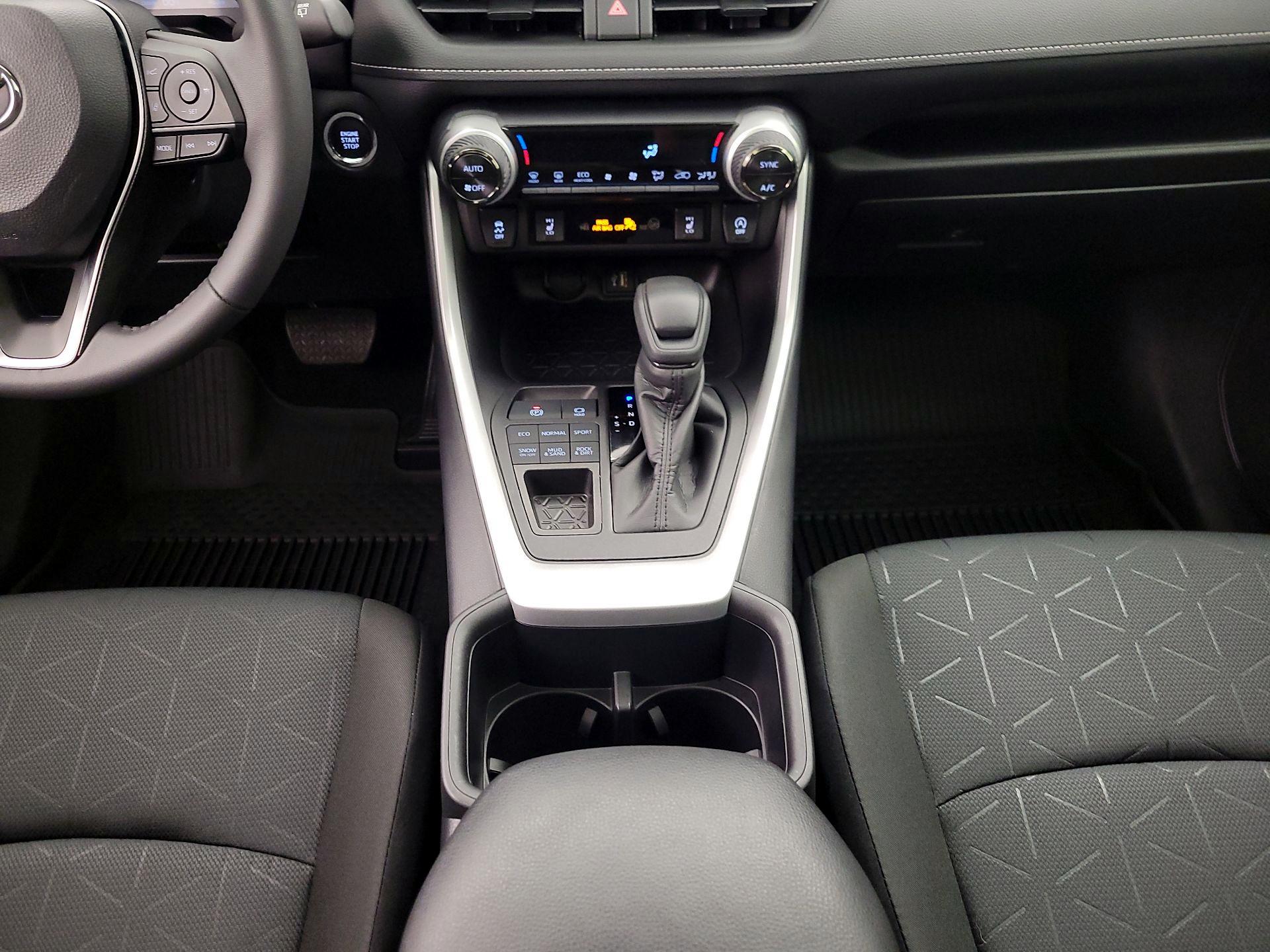 Thumbnail: 2025 Toyota RAV4 - 17