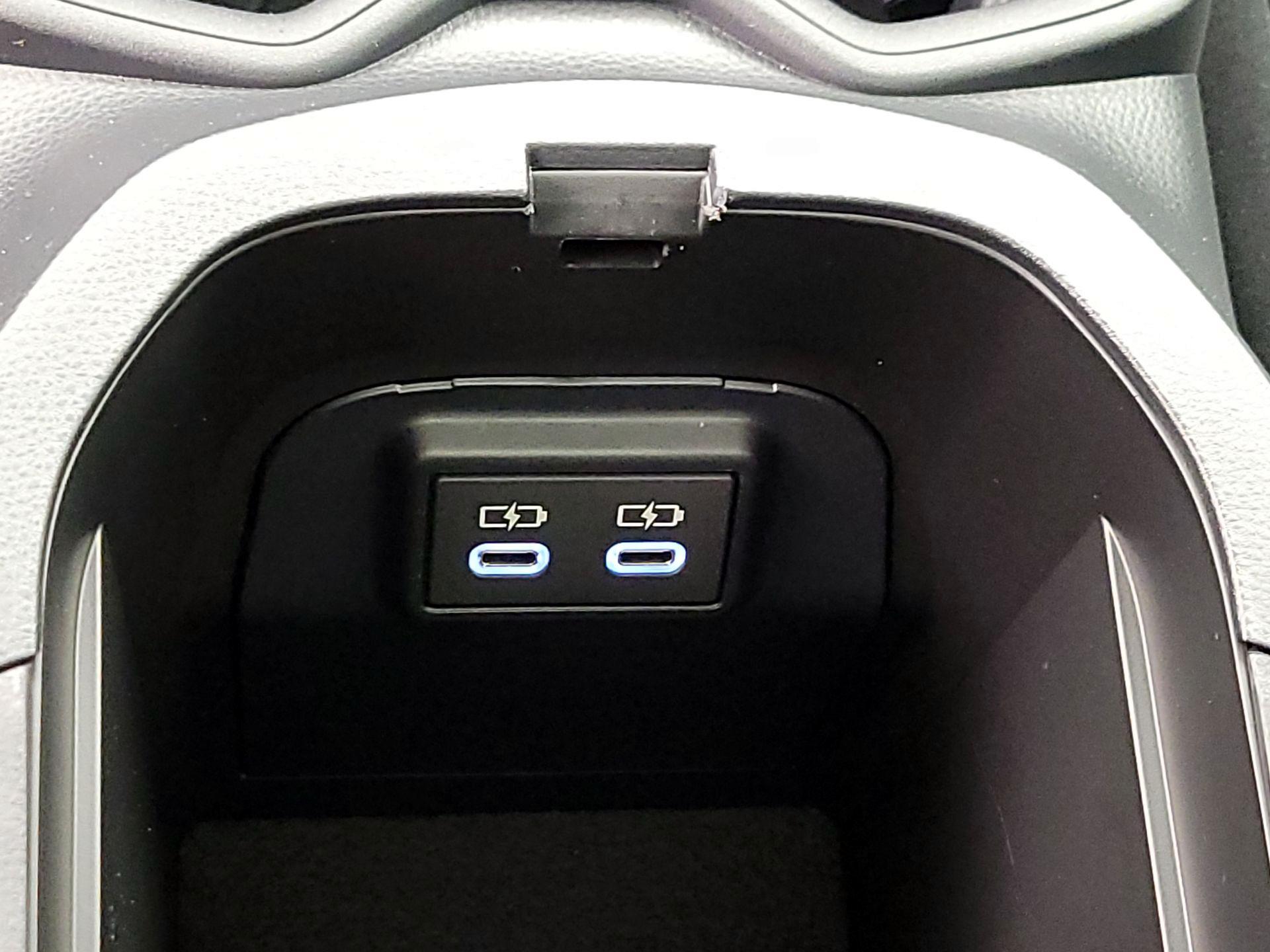 Thumbnail: 2025 Toyota RAV4 - 18