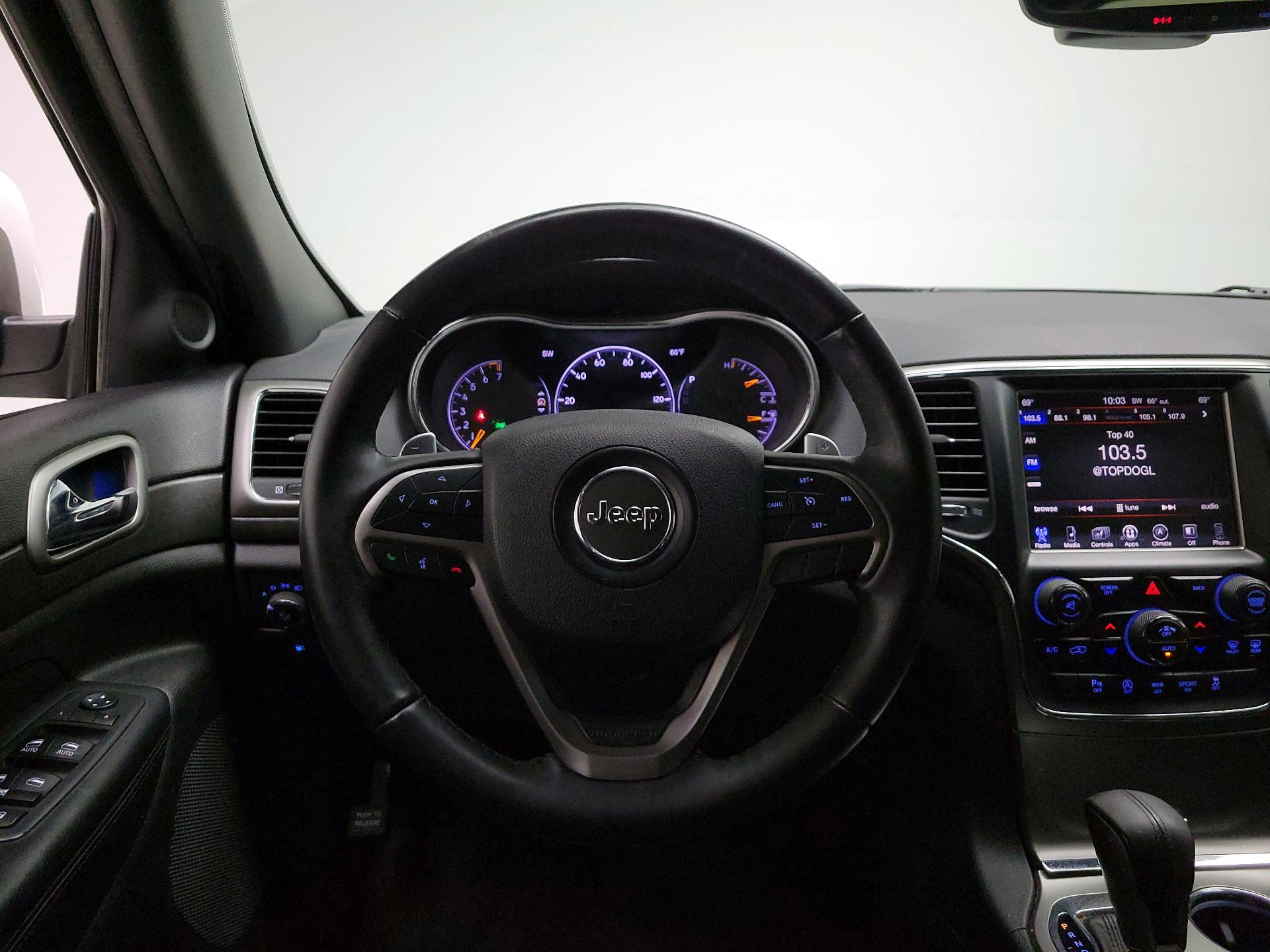 Thumbnail: 2017 Jeep Grand Cherokee - 10