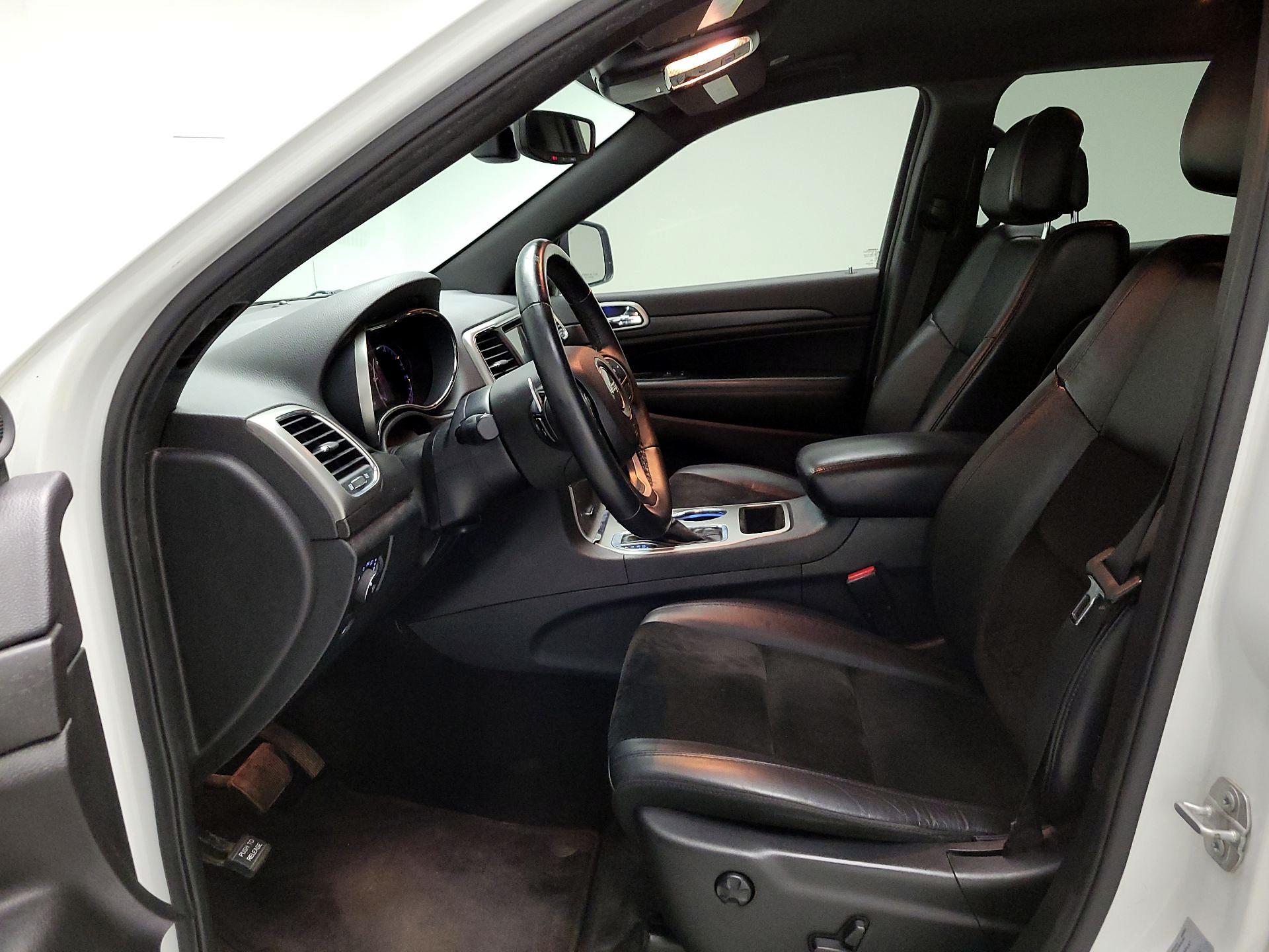 Thumbnail: 2017 Jeep Grand Cherokee - 11