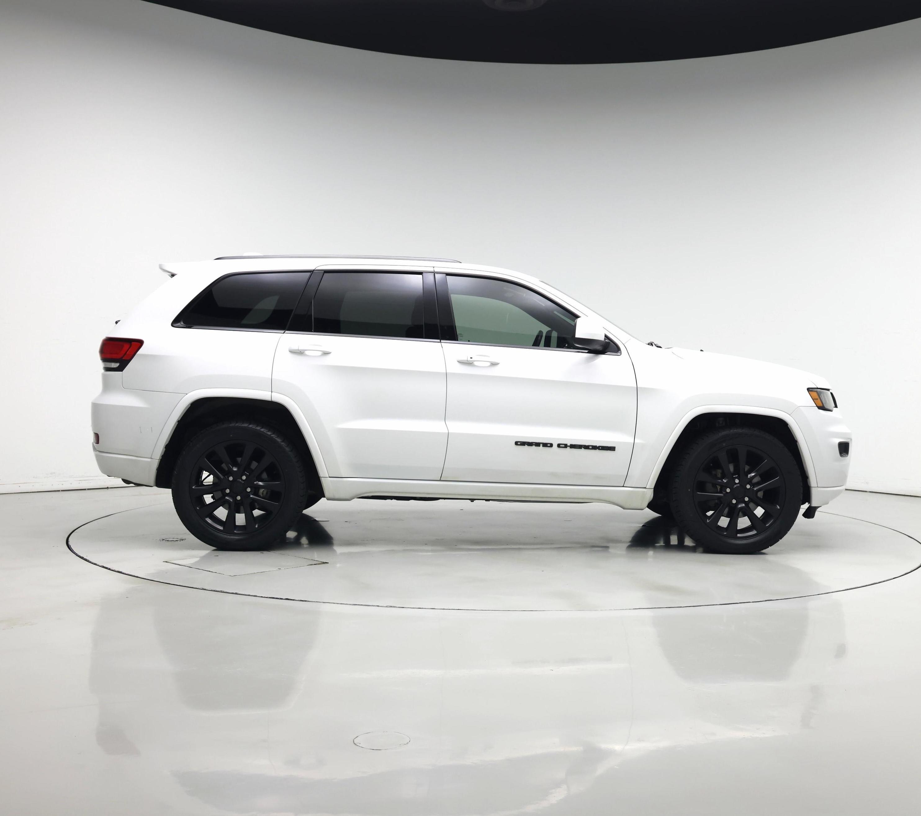 Thumbnail: 2017 Jeep Grand Cherokee - 7