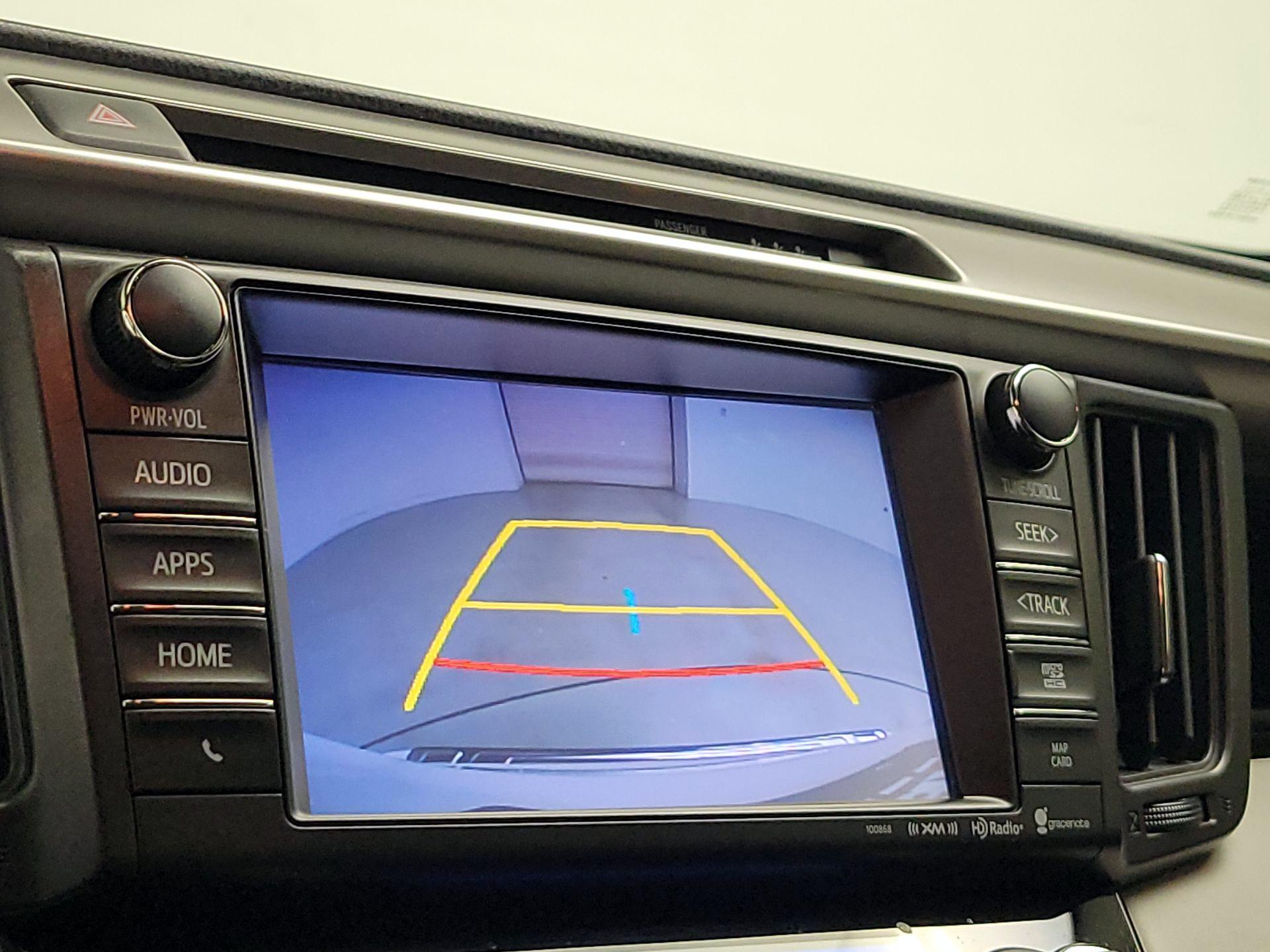 Thumbnail: 2018 Toyota RAV4 - 14