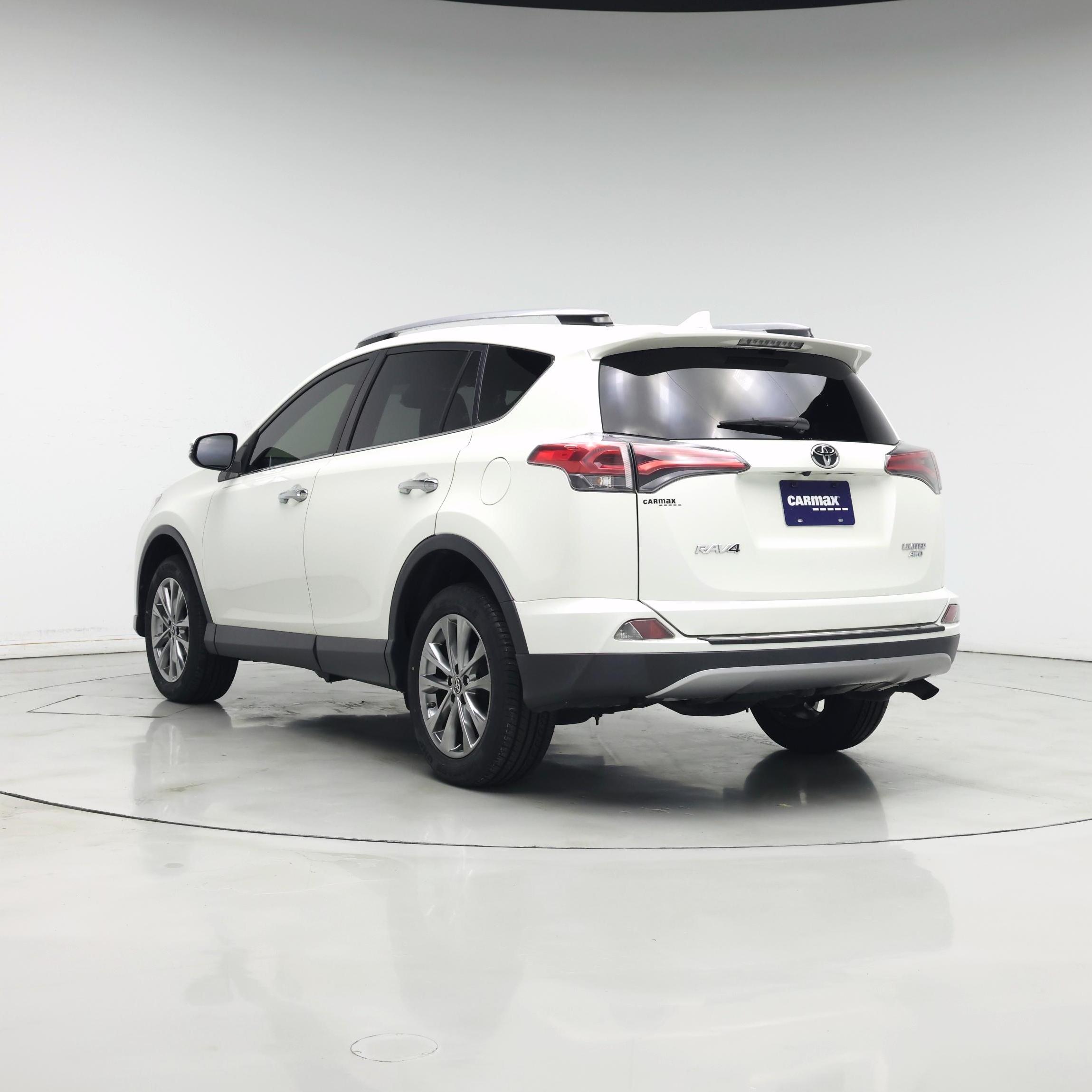 Thumbnail: 2018 Toyota RAV4 - 2