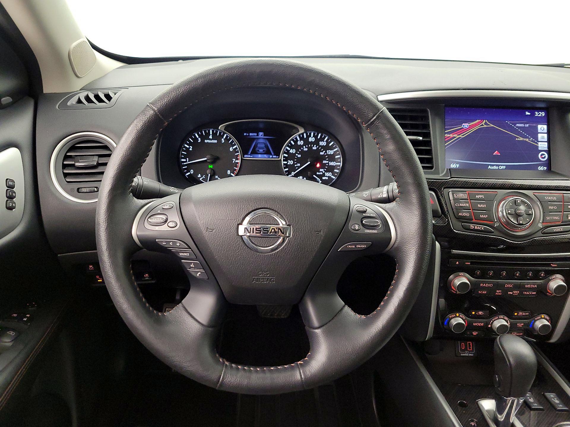 Thumbnail: 2020 Nissan Pathfinder - 10