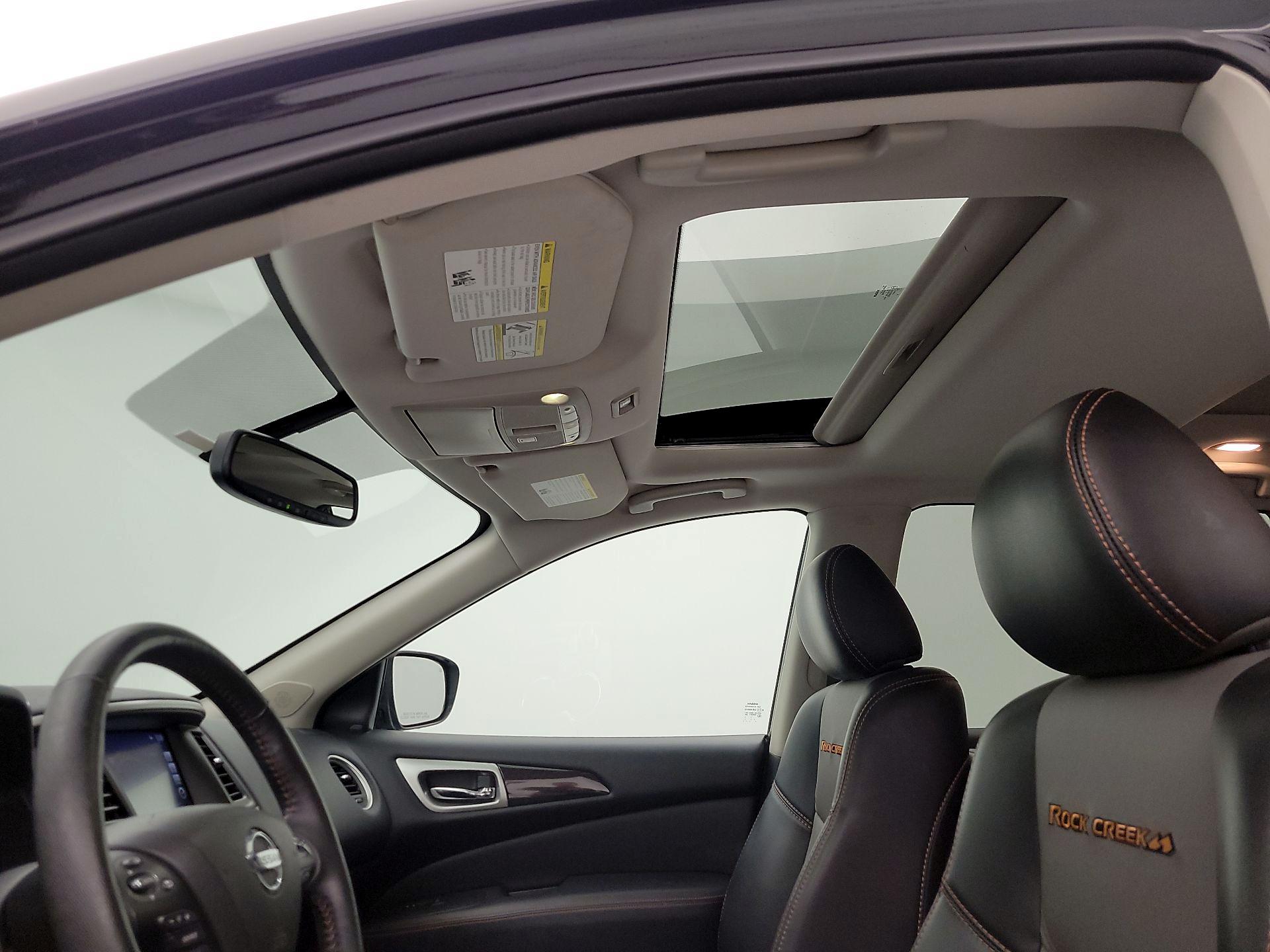 Thumbnail: 2020 Nissan Pathfinder - 20