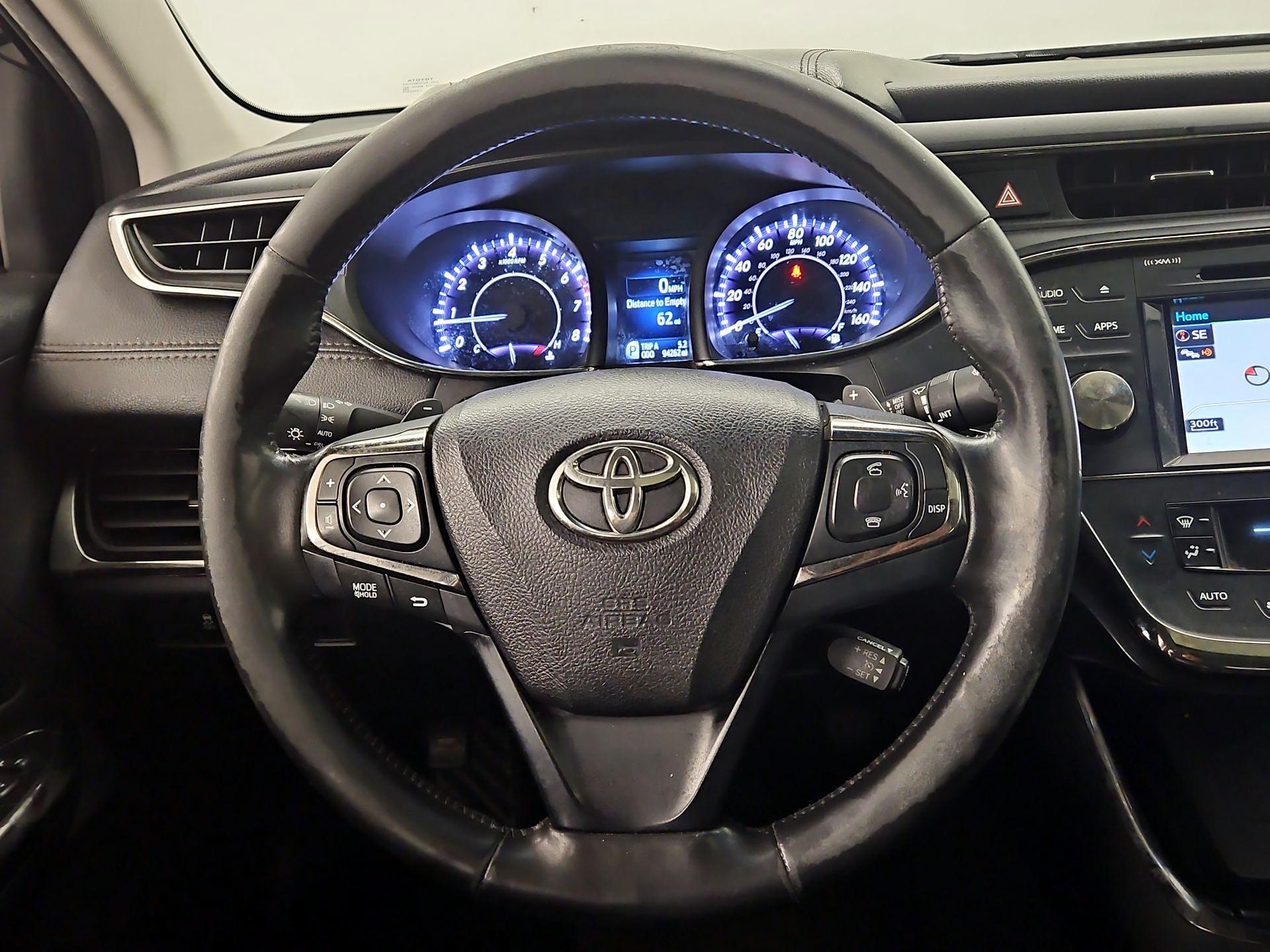 Thumbnail: 2016 Toyota Avalon - 10