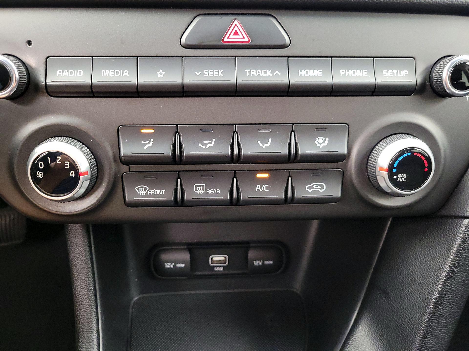 Thumbnail: 2022 Kia Sportage - 16