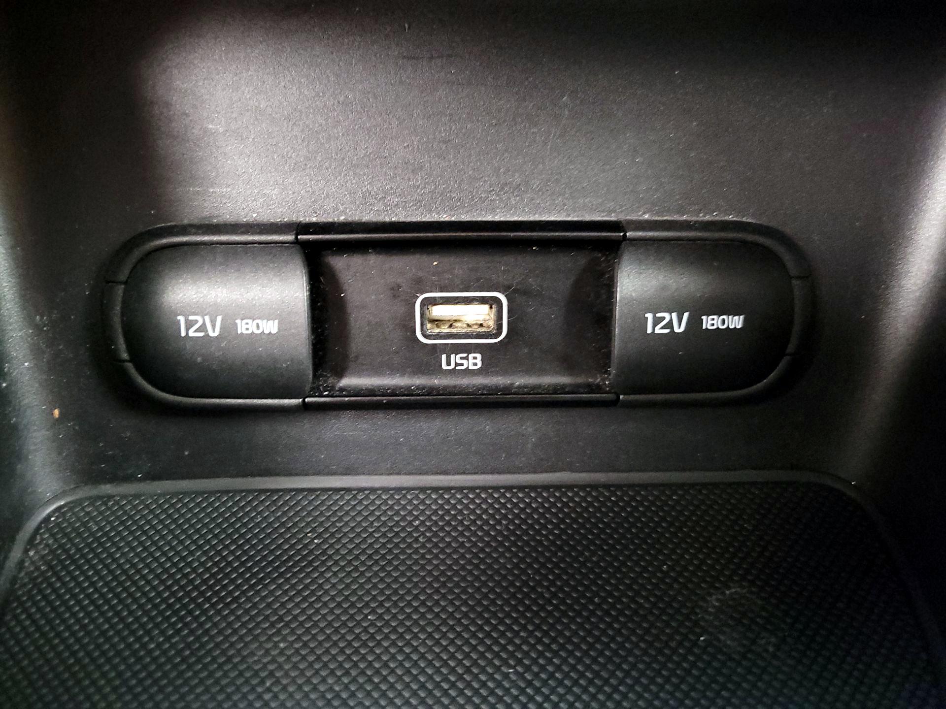 Thumbnail: 2022 Kia Sportage - 18