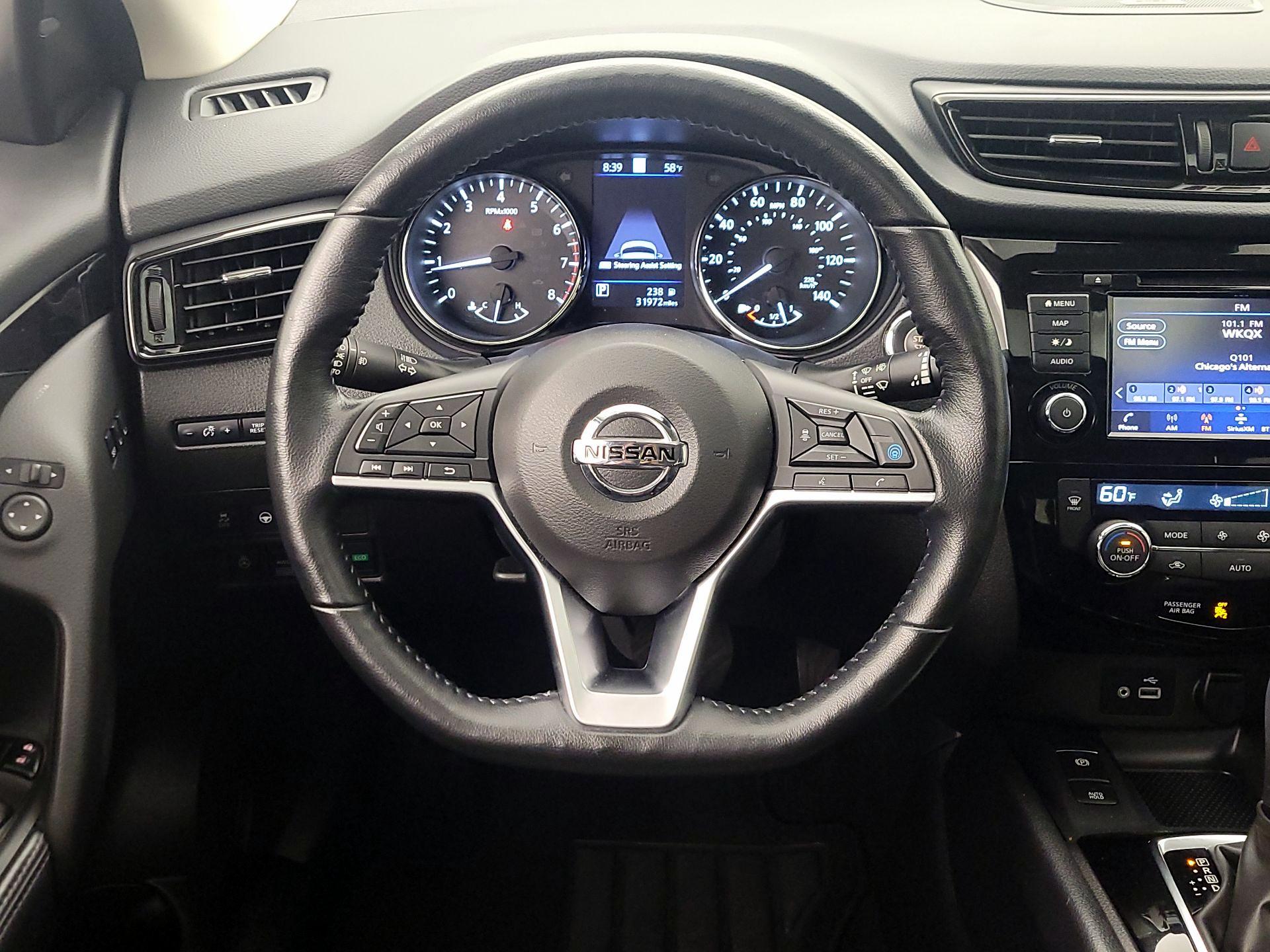 Thumbnail: 2021 Nissan Rogue Sport - 10
