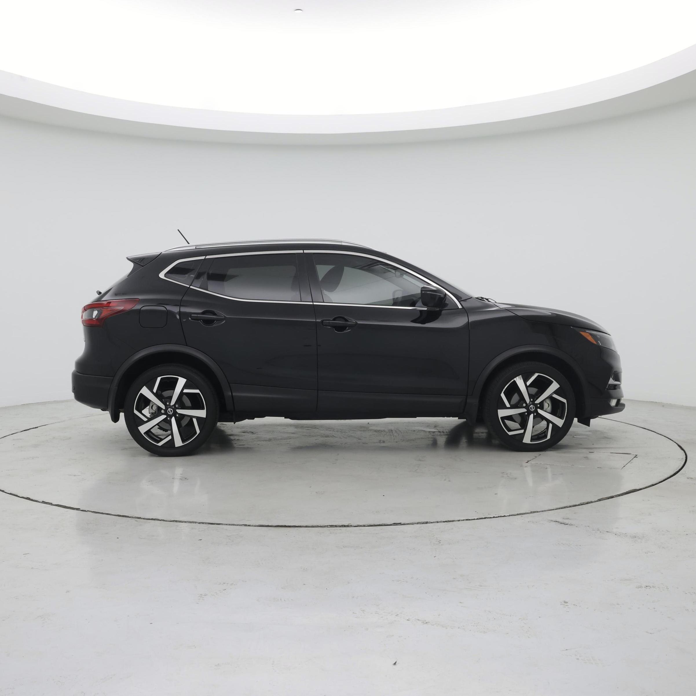 Thumbnail: 2021 Nissan Rogue Sport - 7