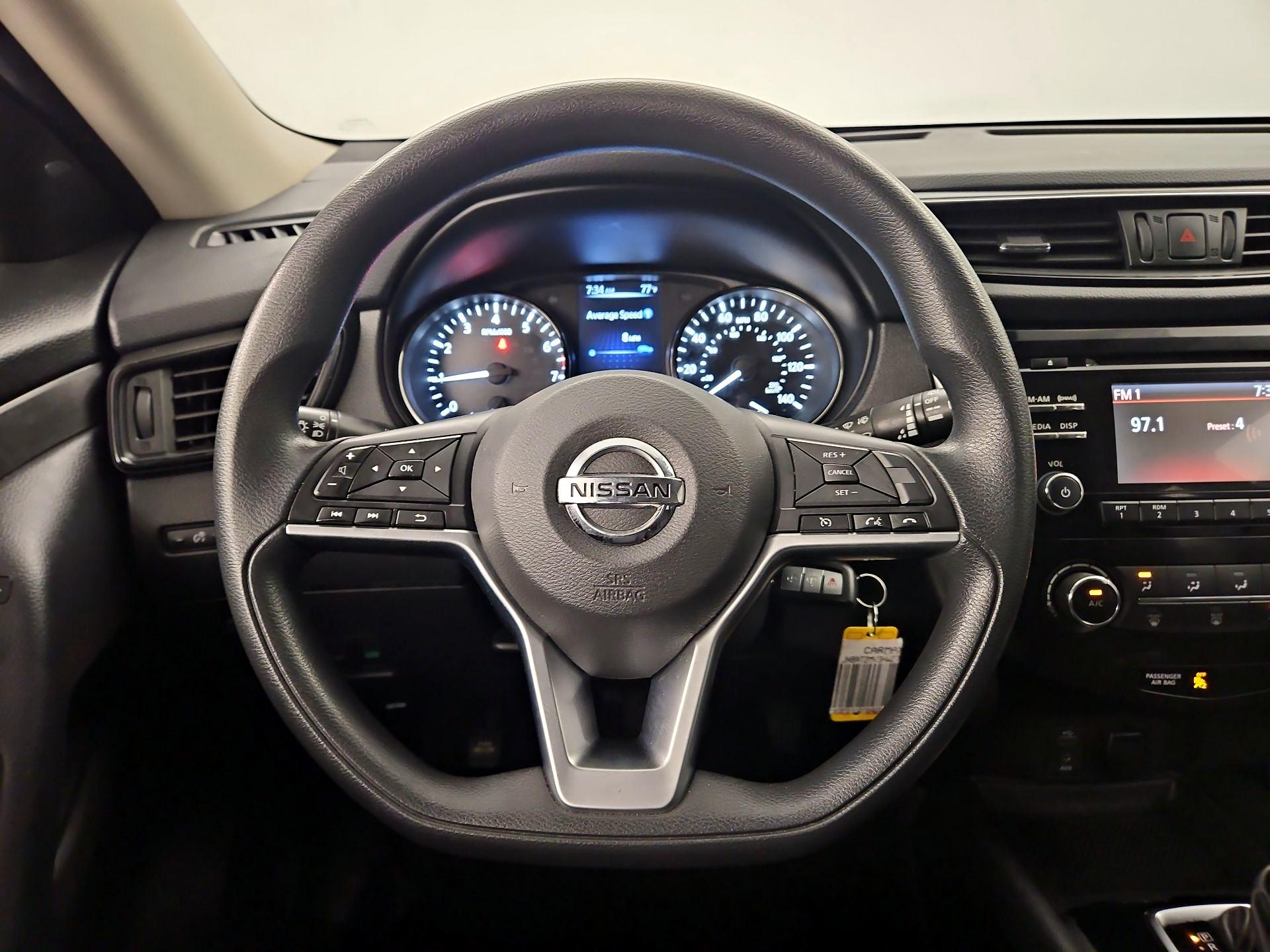 Thumbnail: 2017 Nissan Rogue - 10