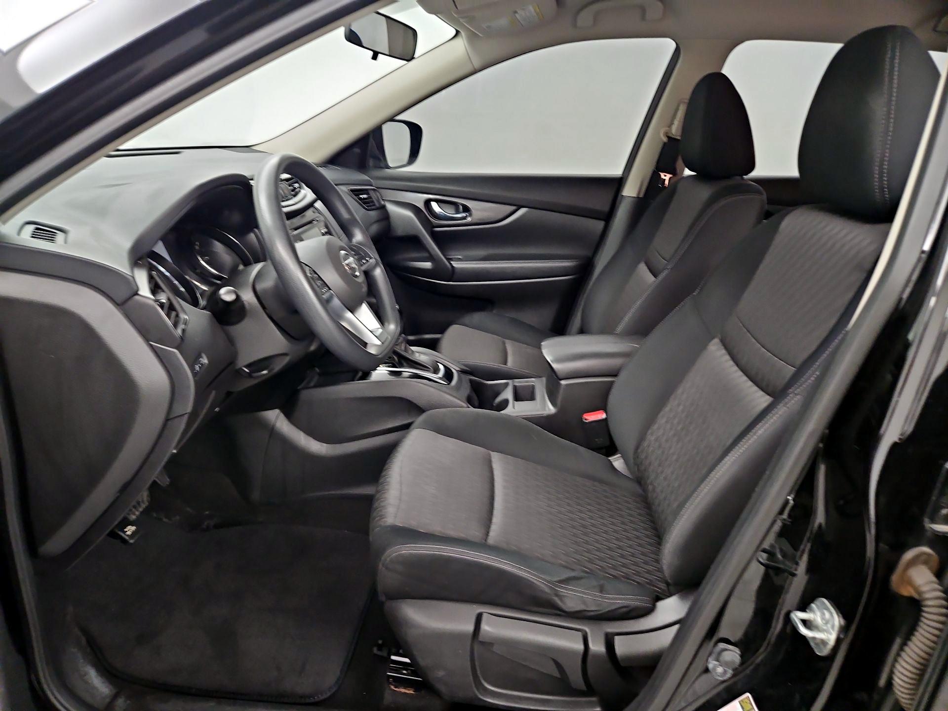 Thumbnail: 2017 Nissan Rogue - 11