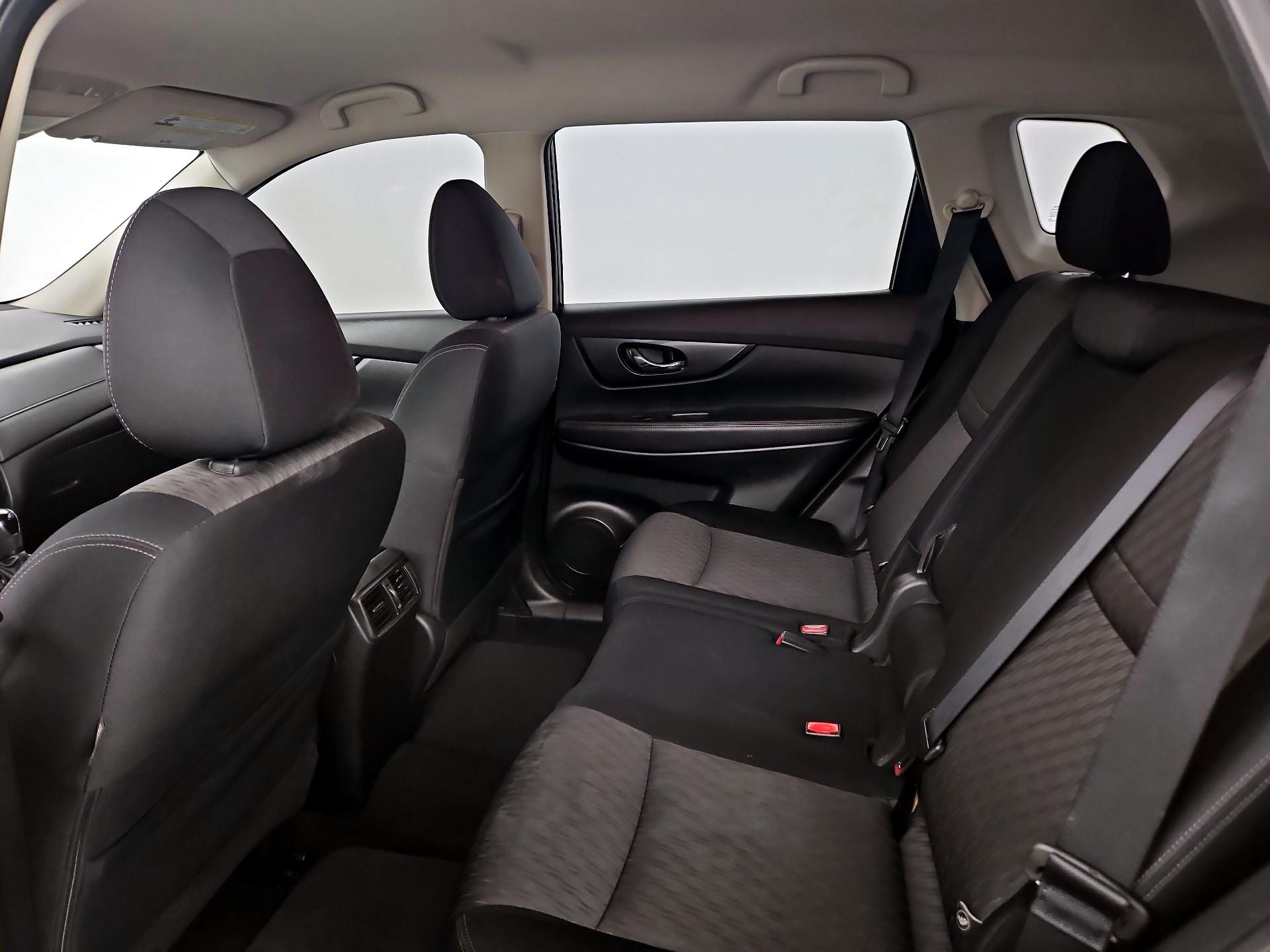 Thumbnail: 2017 Nissan Rogue - 19