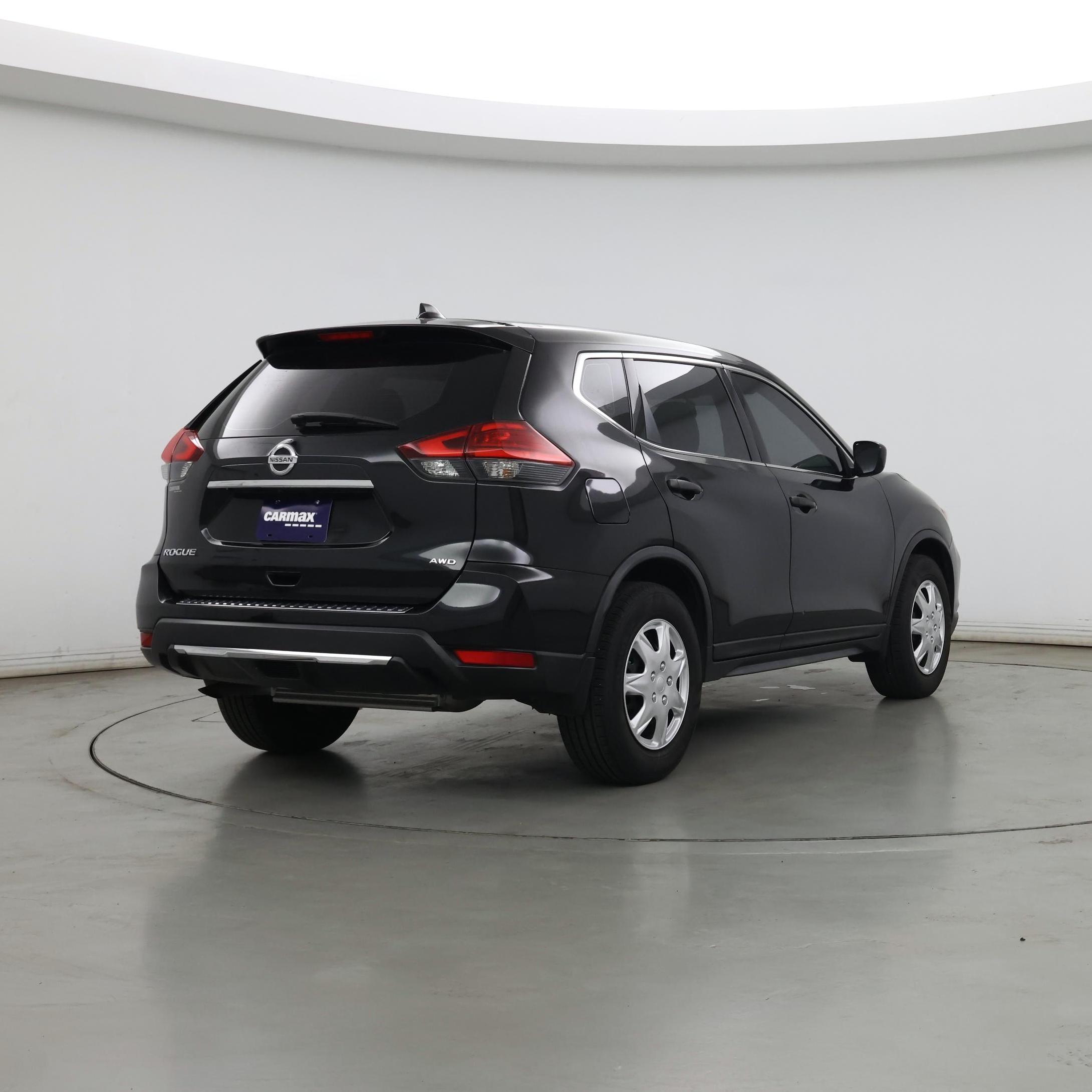 Thumbnail: 2017 Nissan Rogue - 8