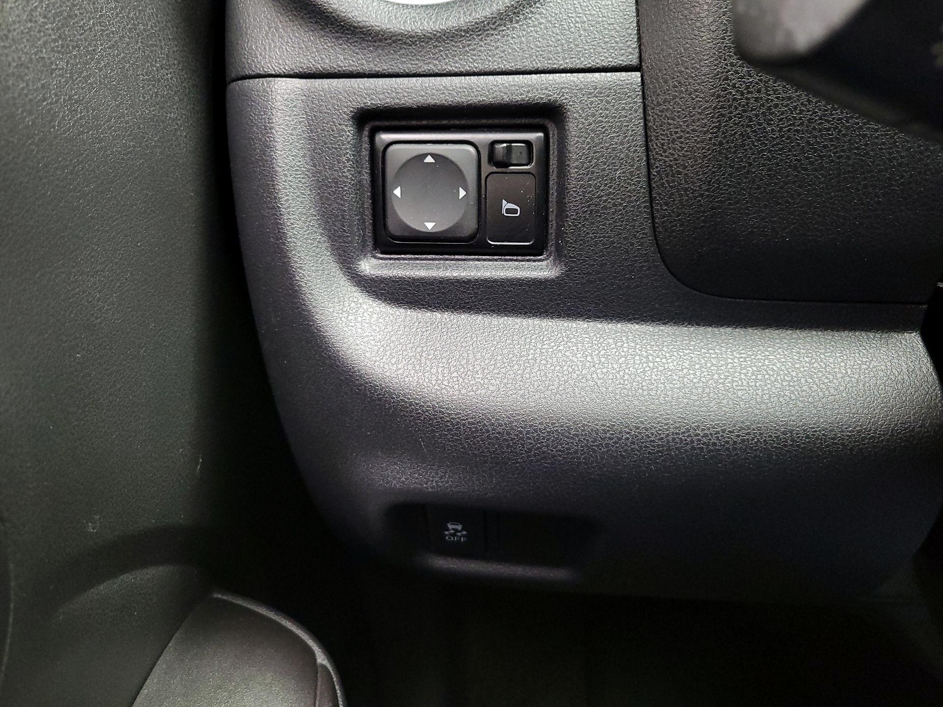 Thumbnail: 2016 Nissan Versa - 13