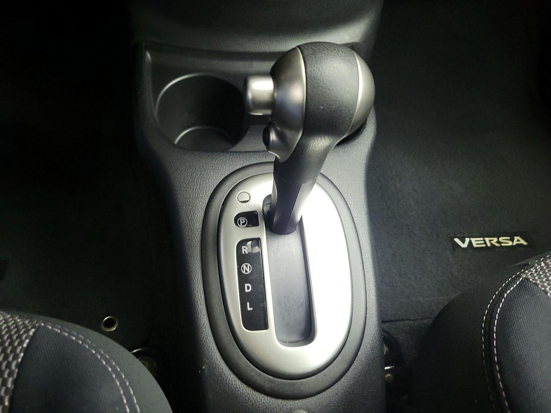 Thumbnail: 2016 Nissan Versa - 16