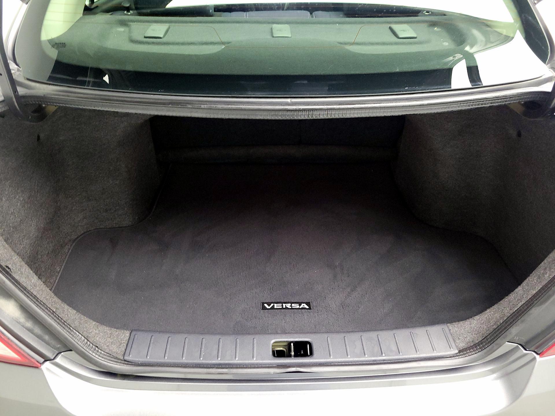 Thumbnail: 2016 Nissan Versa - 19
