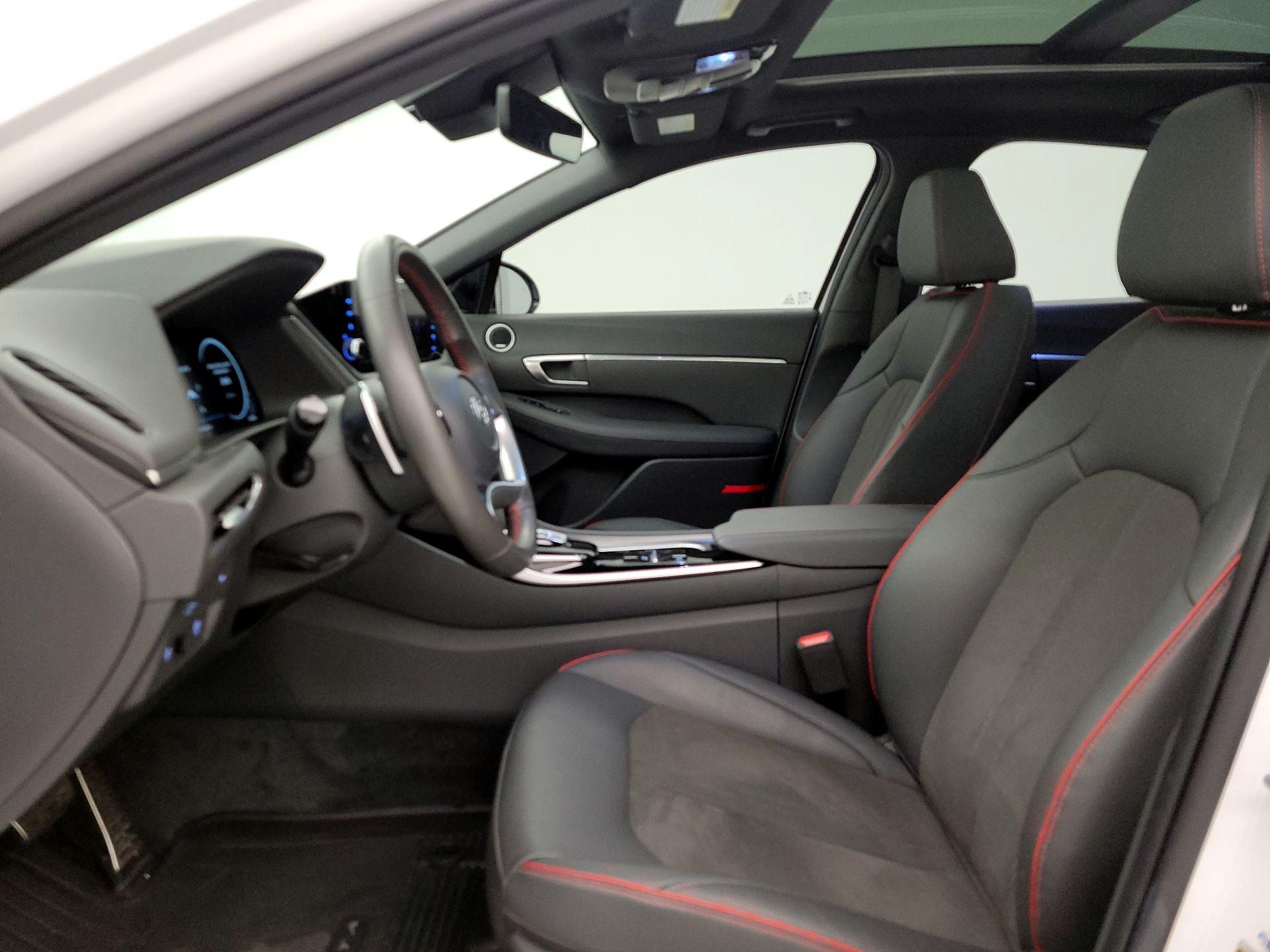 Thumbnail: 2023 Hyundai Sonata - 9