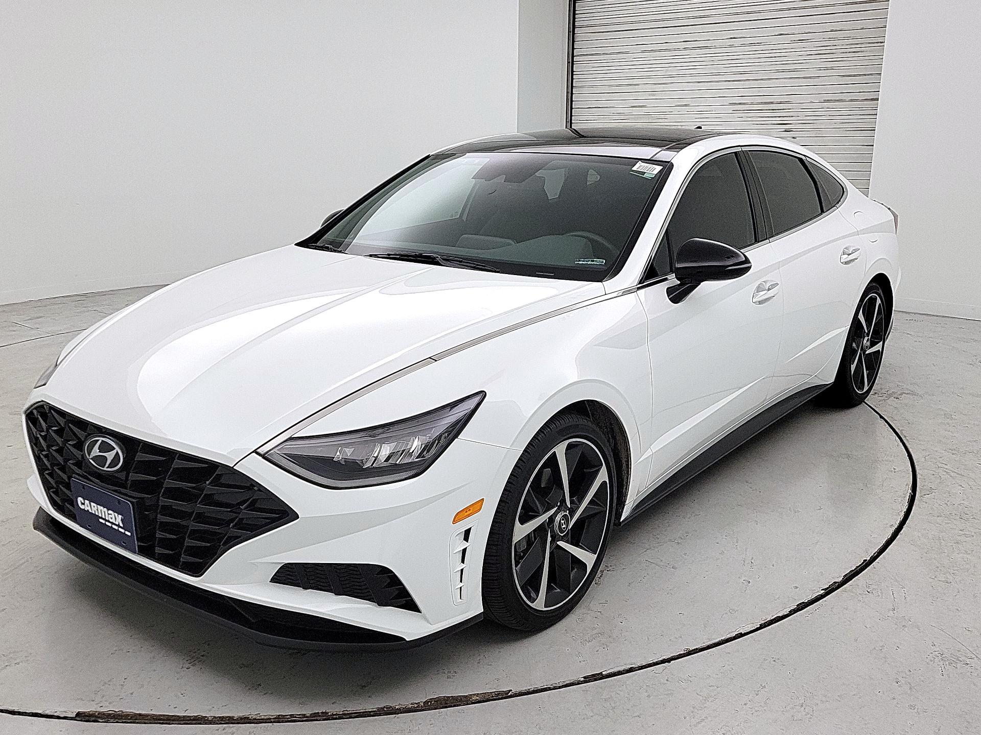 Thumbnail: 2023 Hyundai Sonata - 3