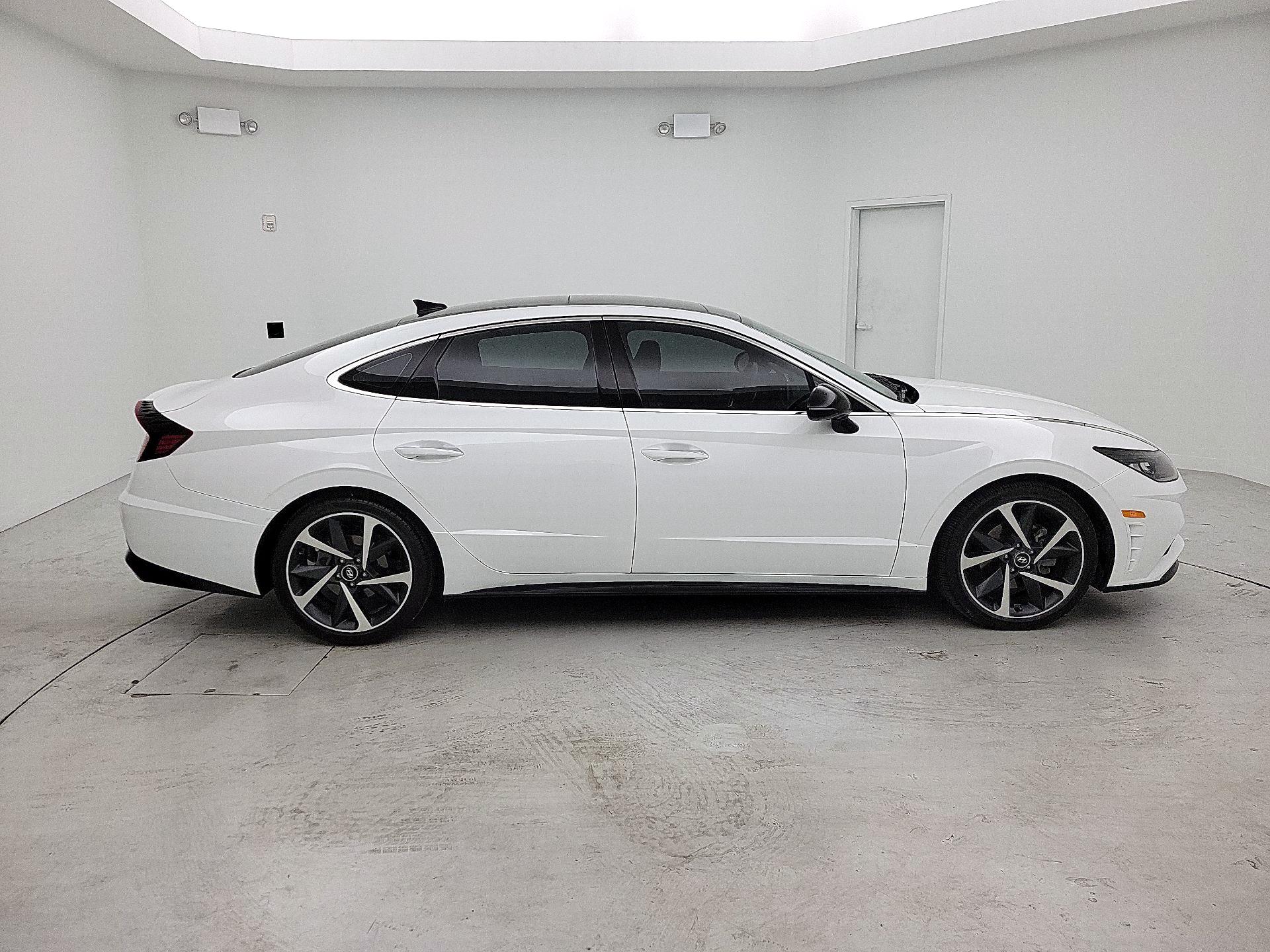 Thumbnail: 2023 Hyundai Sonata - 4