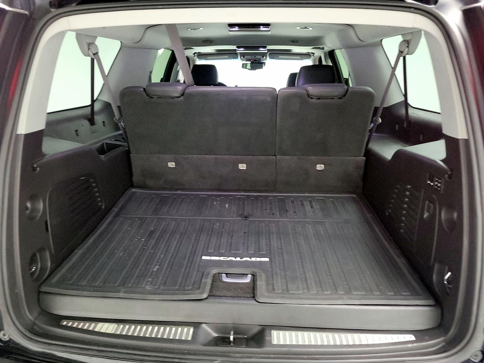 Thumbnail: 2016 Cadillac Escalade - 19