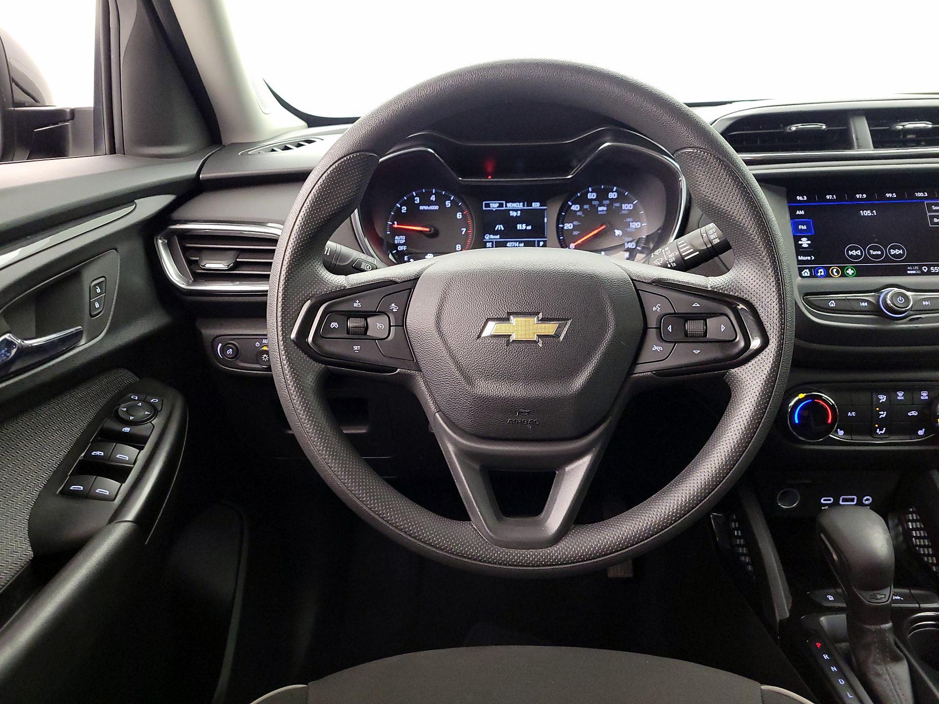 Thumbnail: 2023 Chevrolet TrailBlazer - 10