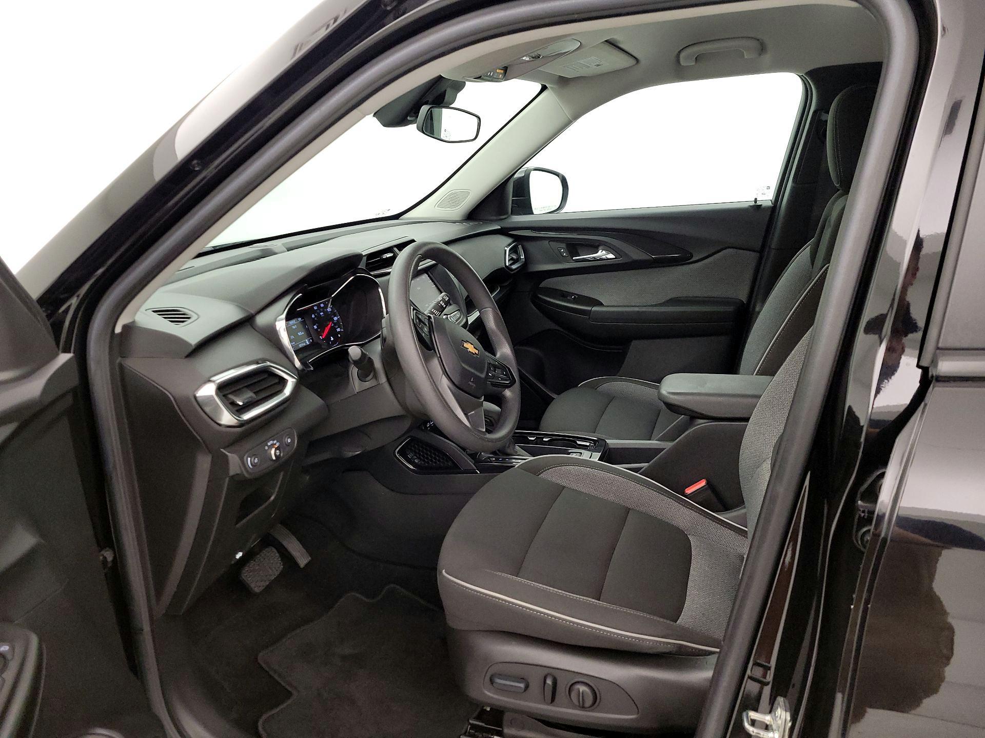 Thumbnail: 2023 Chevrolet TrailBlazer - 11