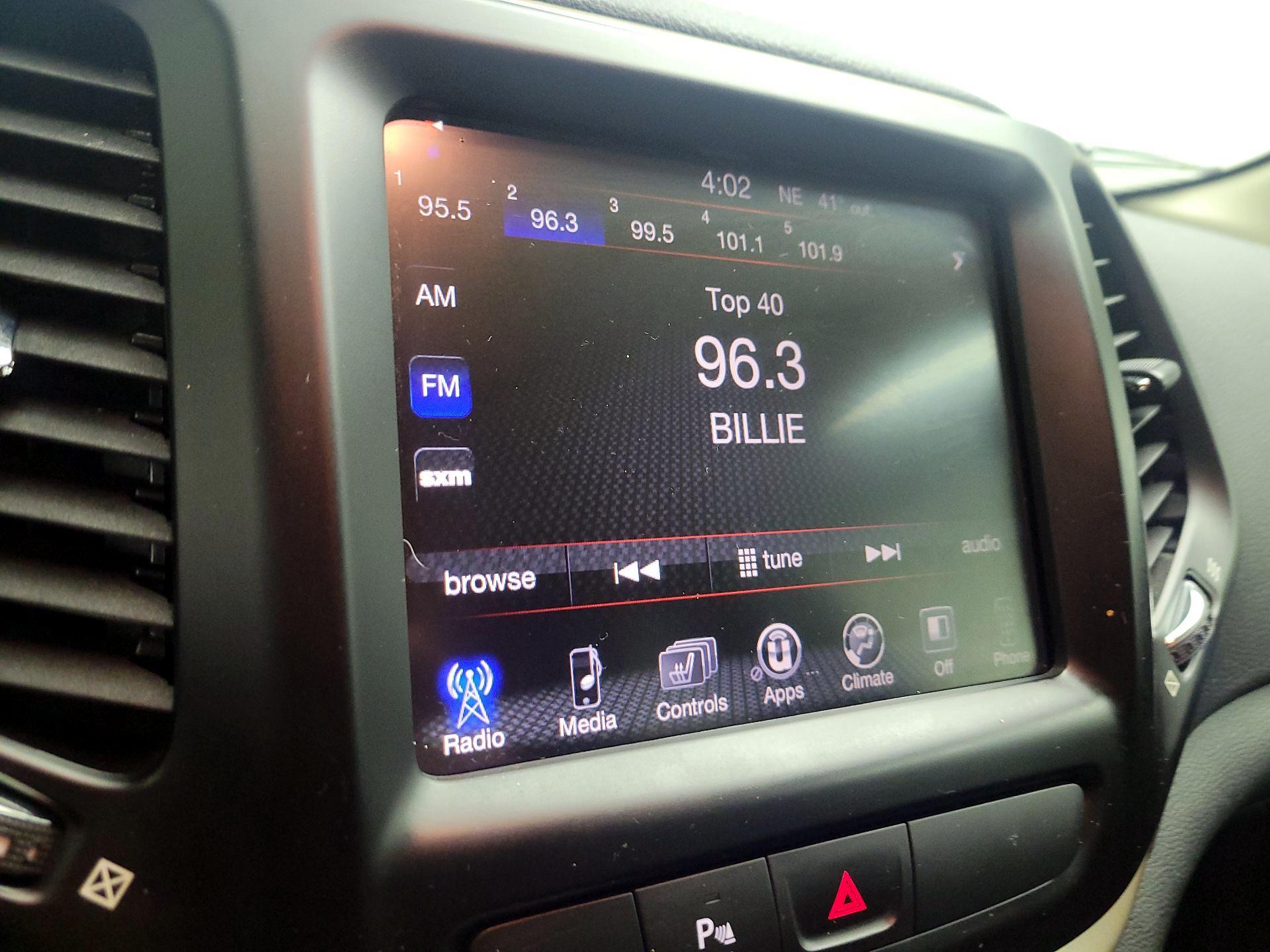 Thumbnail: 2016 Jeep Cherokee - 13