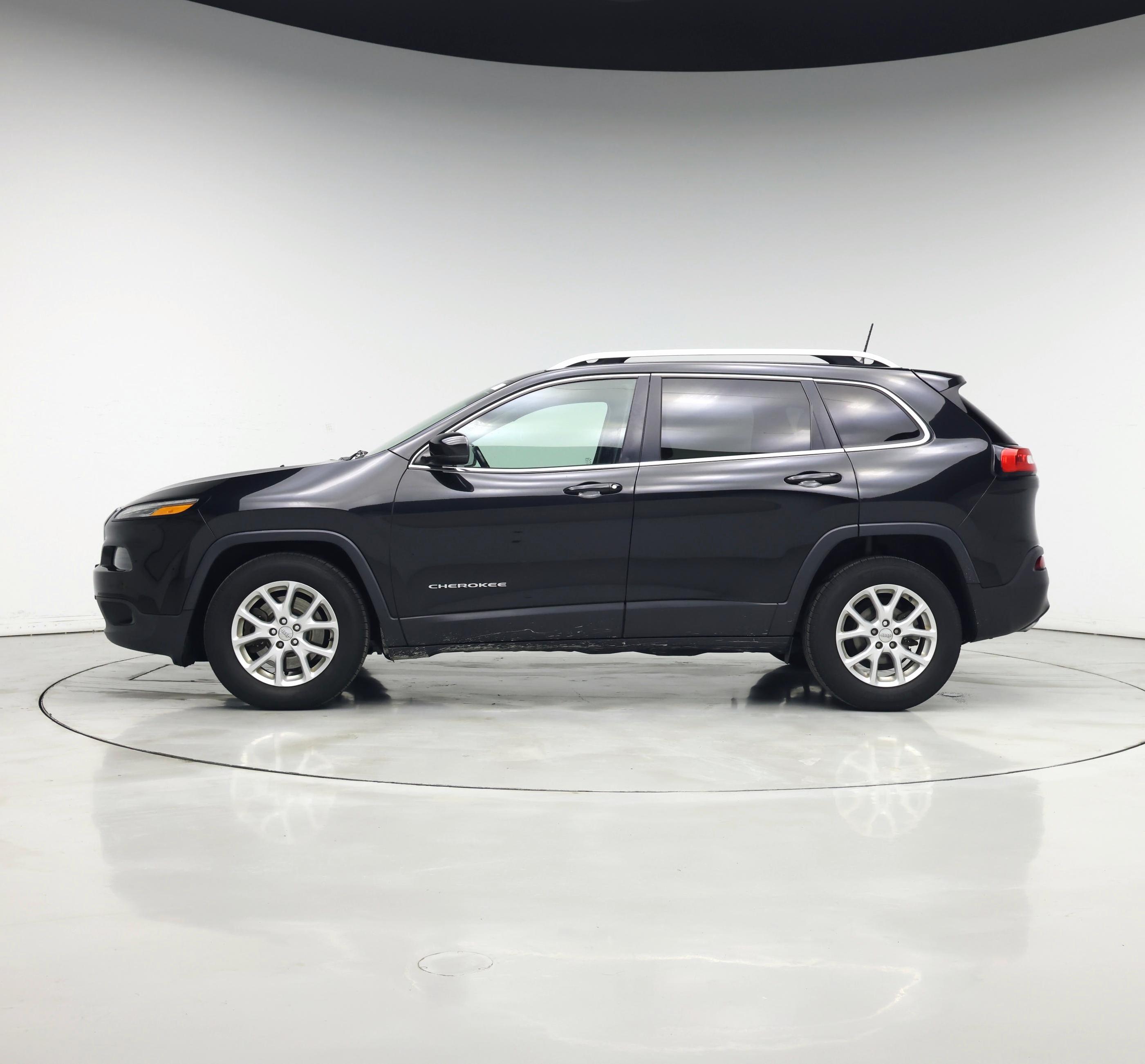 Thumbnail: 2016 Jeep Cherokee - 3