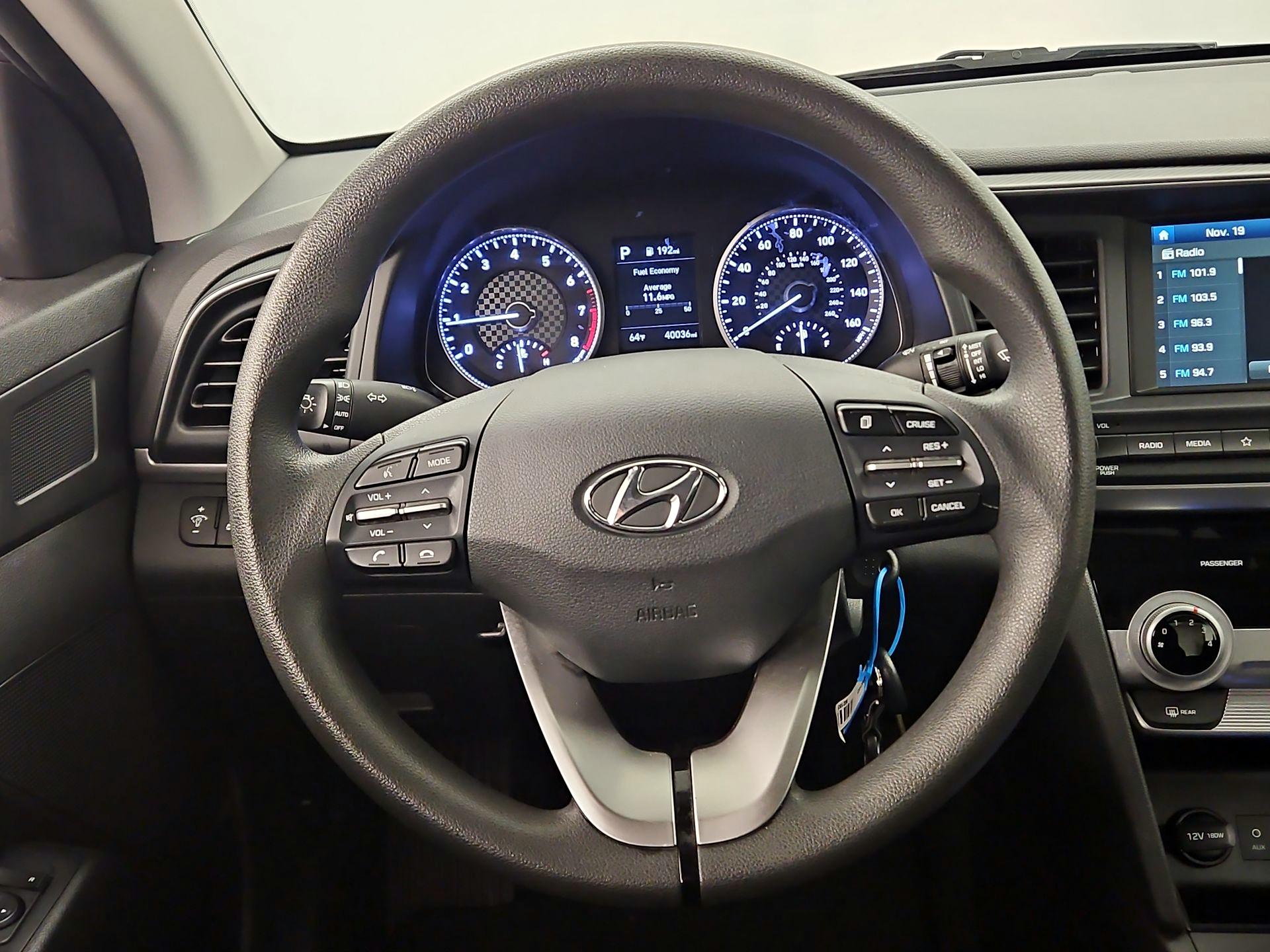 Thumbnail: 2019 Hyundai Elantra - 10