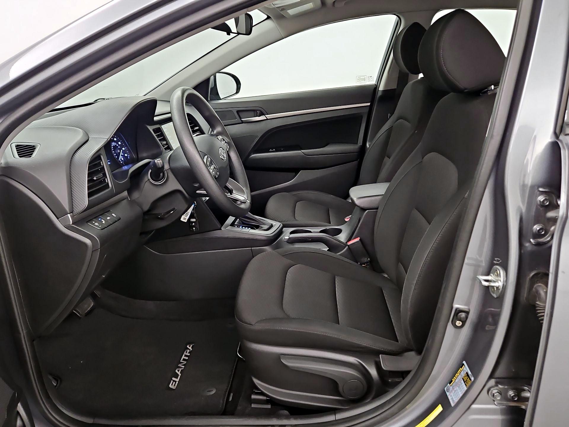 Thumbnail: 2019 Hyundai Elantra - 11