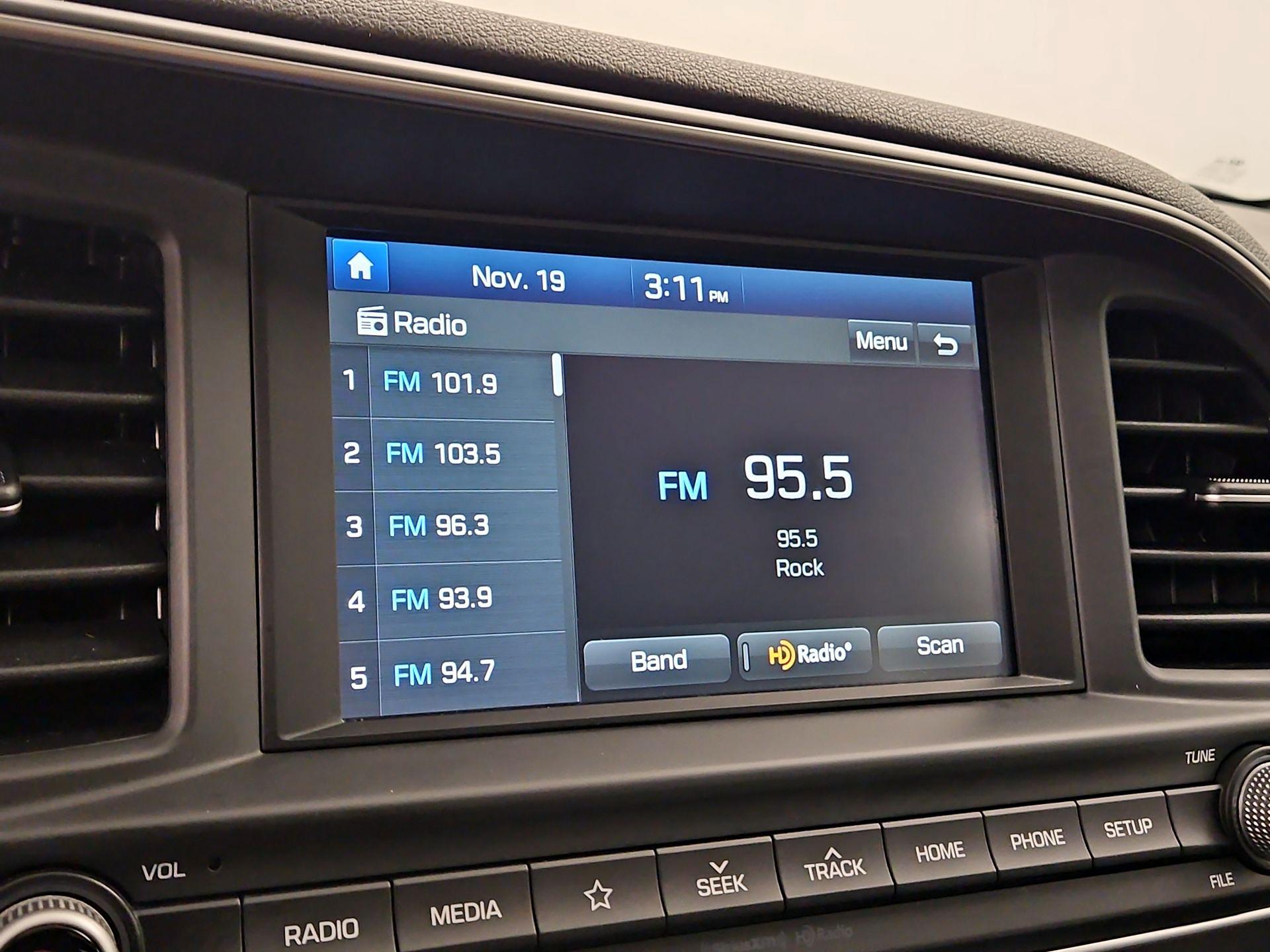 Thumbnail: 2019 Hyundai Elantra - 15