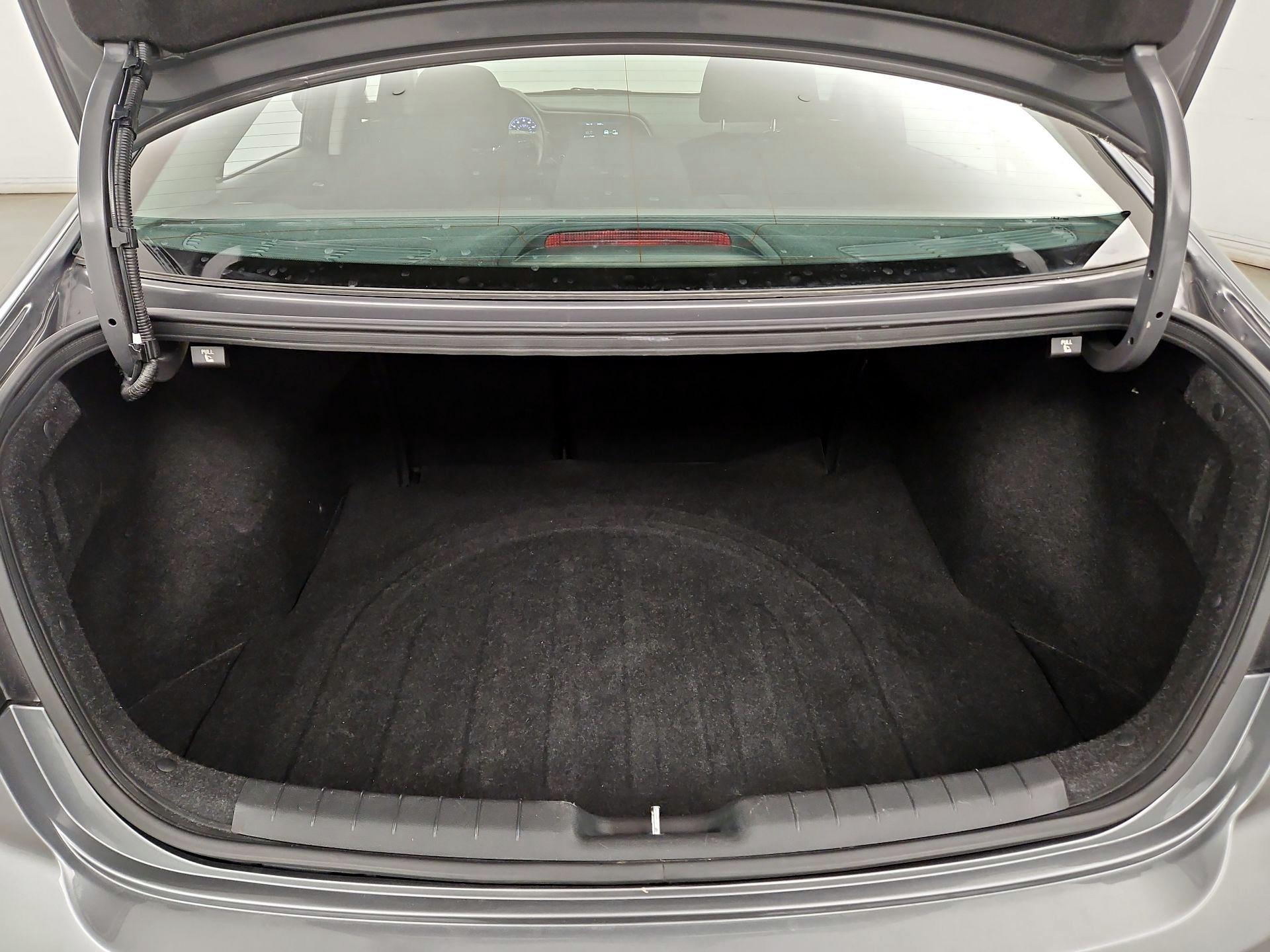 Thumbnail: 2019 Hyundai Elantra - 20