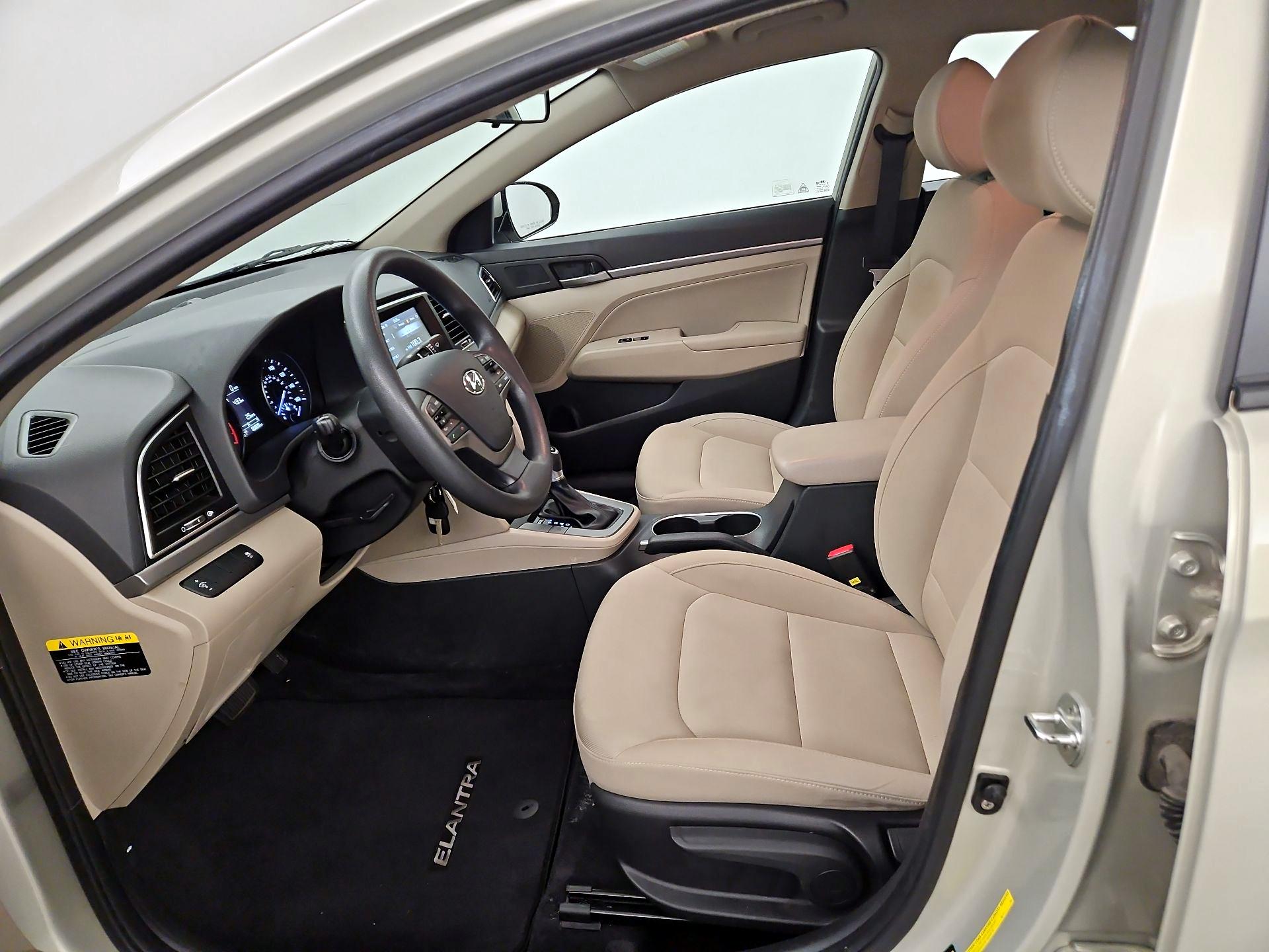 Thumbnail: 2017 Hyundai Elantra - 11