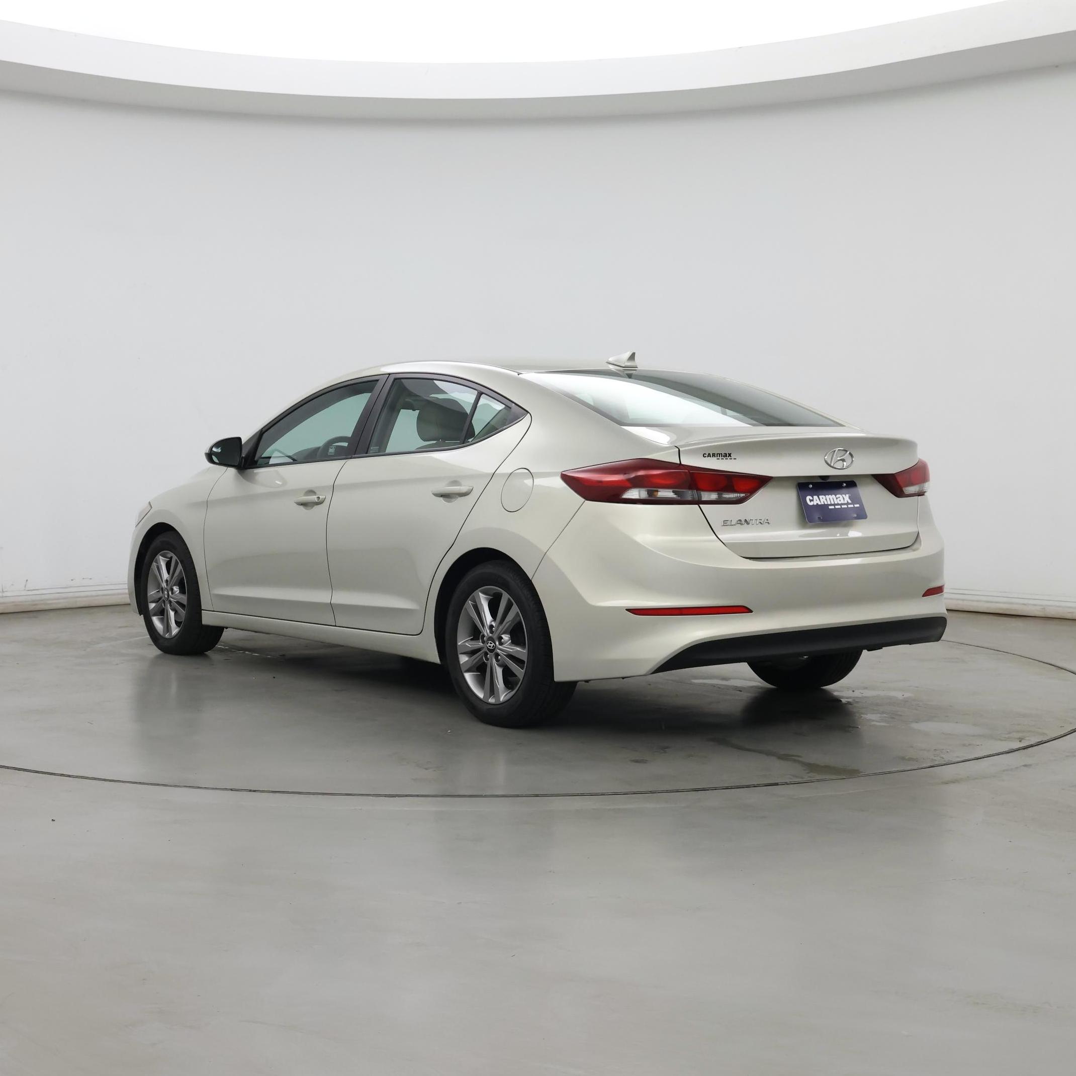 Thumbnail: 2017 Hyundai Elantra - 2